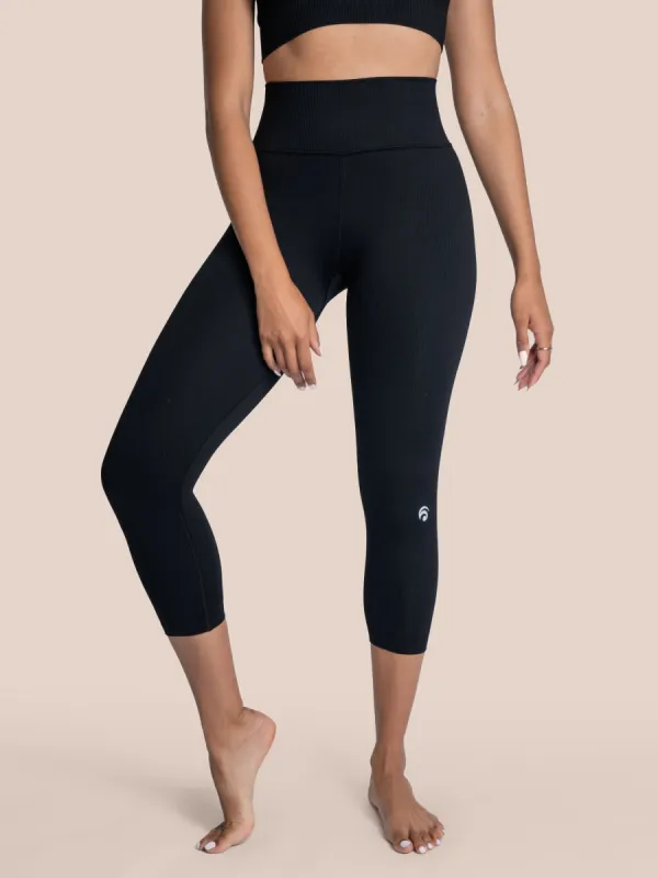 Maya Capri Pant sold by Oceansapart