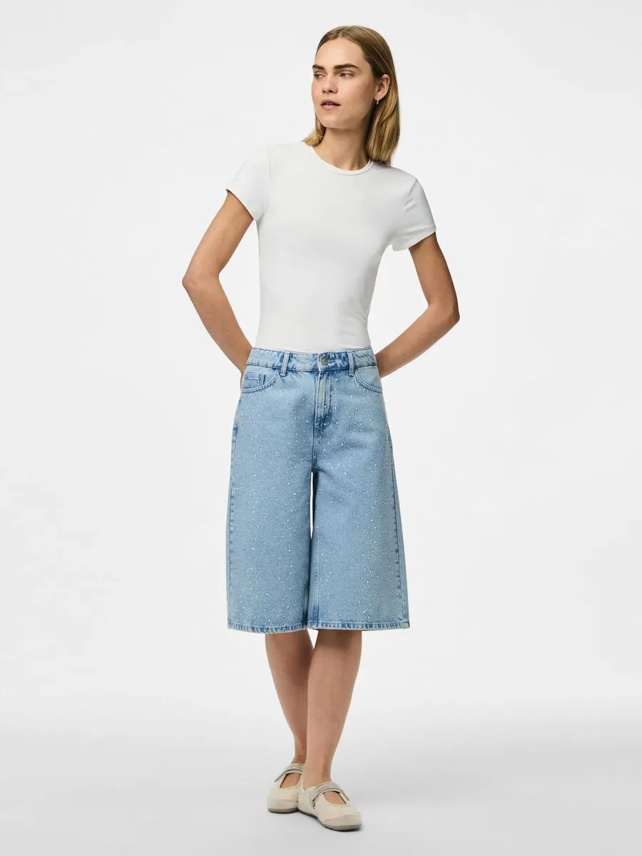 PCNOEL MW LANG STEENTJES DENIM SHORT sold by PIECES product image thumbnail 3