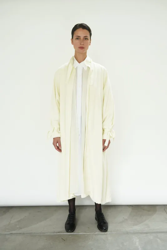 Lore Trench Coat - Cream made by Kamperett
