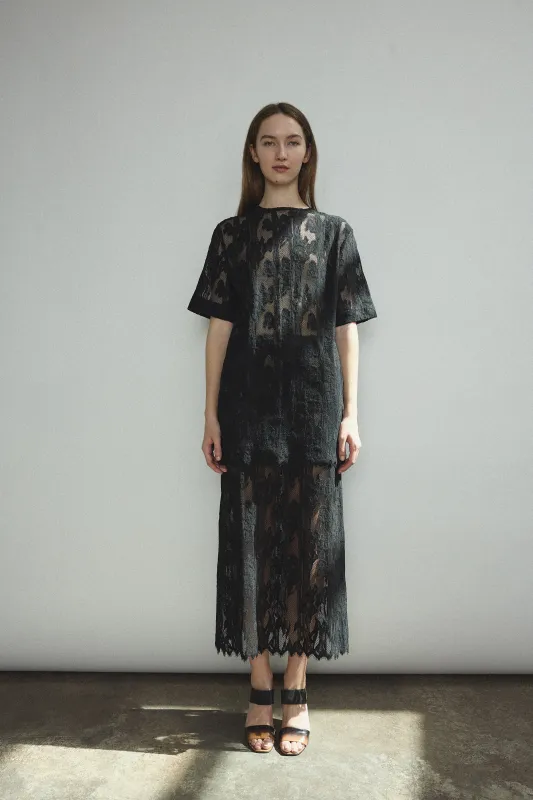 Jette Lace Tee - Black made by Kamperett