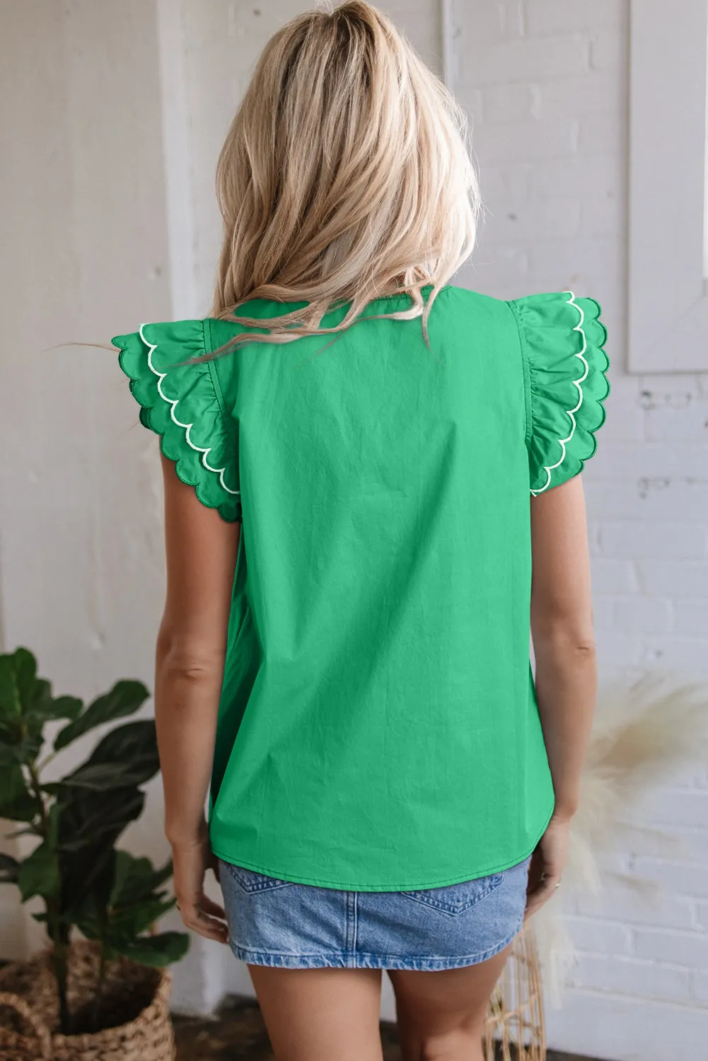 Bright Green Contrast Scallop Trim Short Sleeve V Neck Top sold by eAura product image thumbnail 2