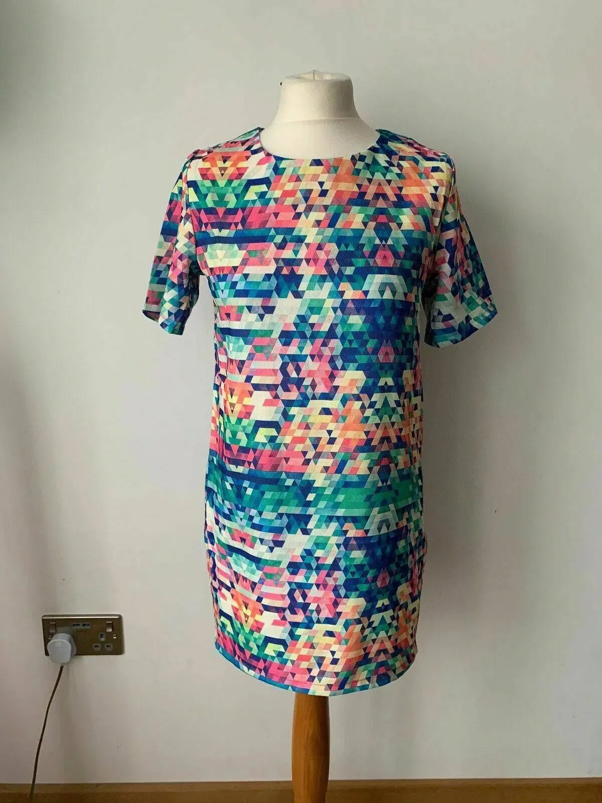 New Look Cameo Rose Shift Dress Geometric Bright Colourful Size 8 & 12 available sold by eAura