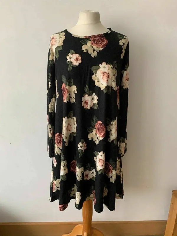 Floral Long Sleeve Swing Dress Pit to Pit 21.5" sold by eAura