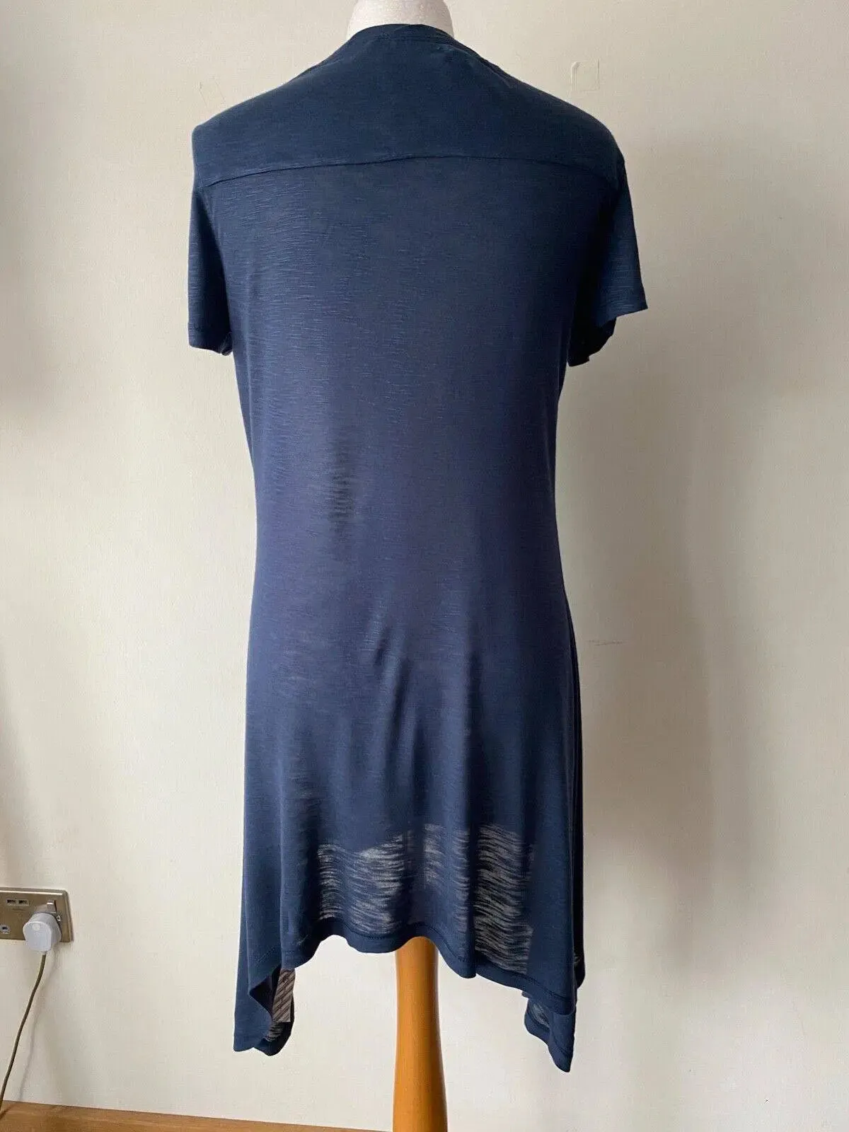 FatFace Cap Sleeve Hanky Hem Jersey Top Sizes 8, 12, 16, 18 sold by eAura product image thumbnail 3