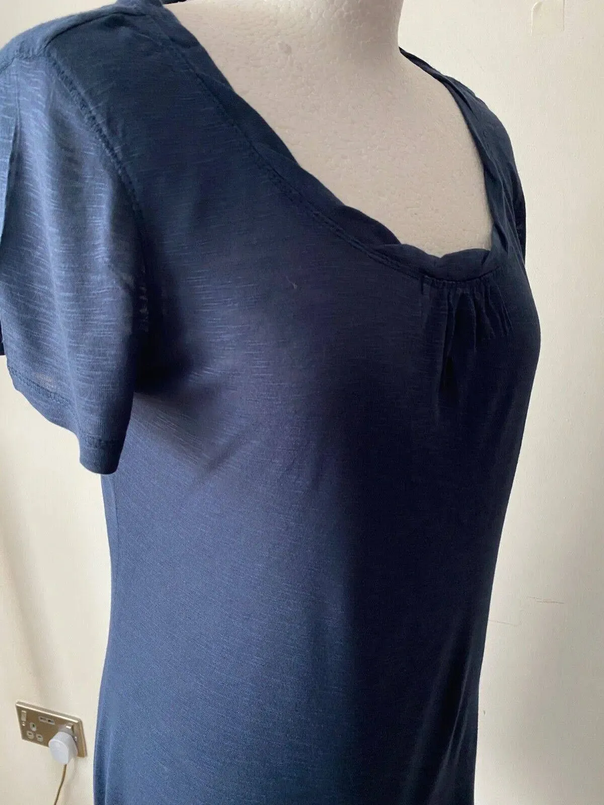 FatFace Cap Sleeve Hanky Hem Jersey Top Sizes 8, 12, 16, 18 sold by eAura product image thumbnail 4