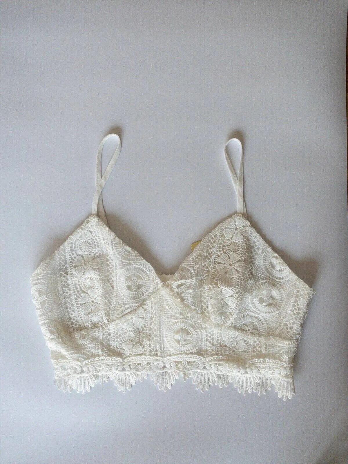 Umenda Crochet Layered Crop Top Size 10 Pearl Button Detail sold by eAura product image thumbnail 3