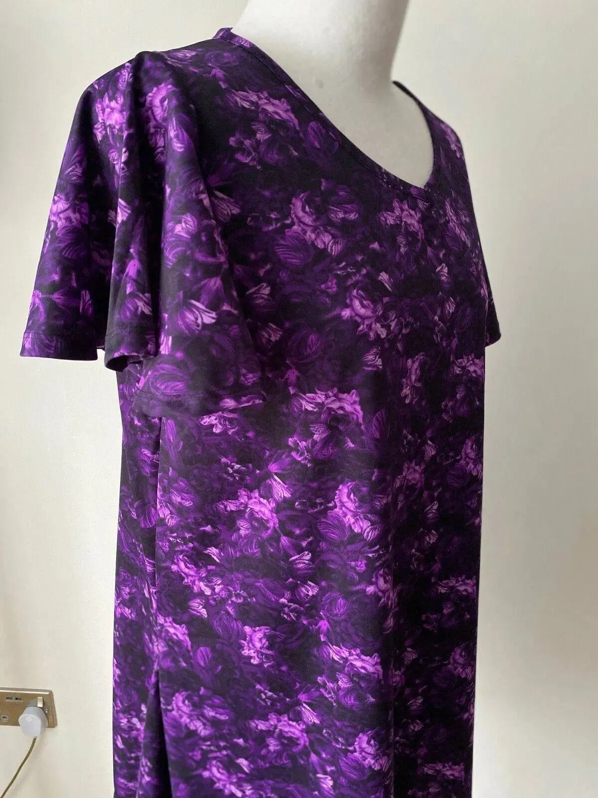 Tommy & Kate Purple Floral Hanky Hem Top Size S 8 - 10 sold by eAura product image thumbnail 4