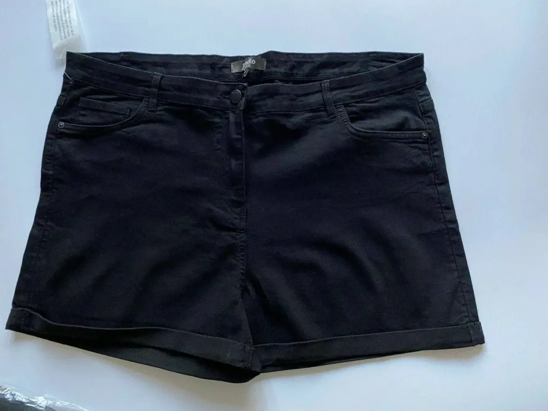 Studio Basic Denim Short Sizes 18, 20 UK sold by eAura