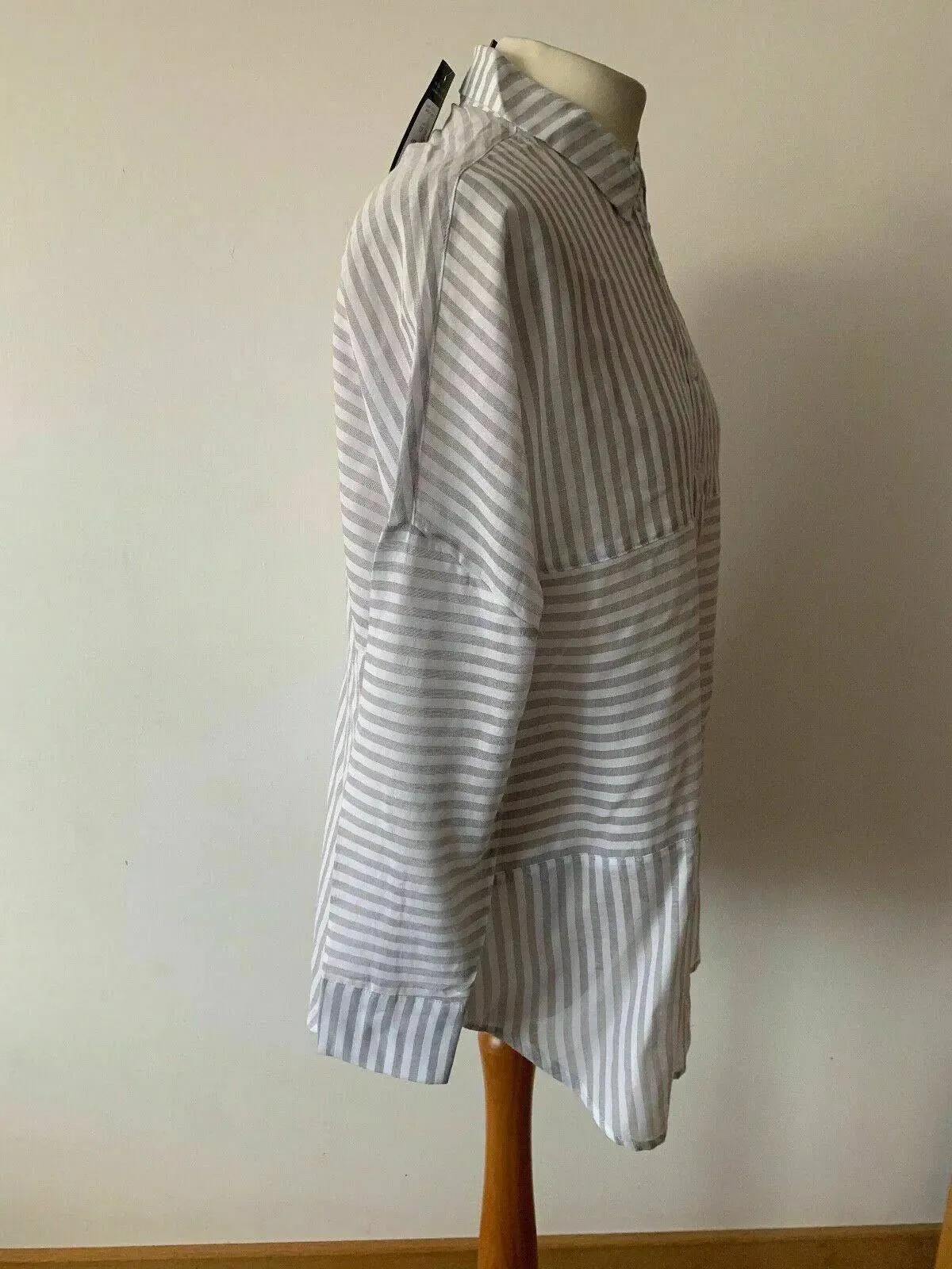 New Look Contrast Mixed Front Stripe Shirt Lightweight Size 10 Boxy Wide sold by eAura product image thumbnail 4
