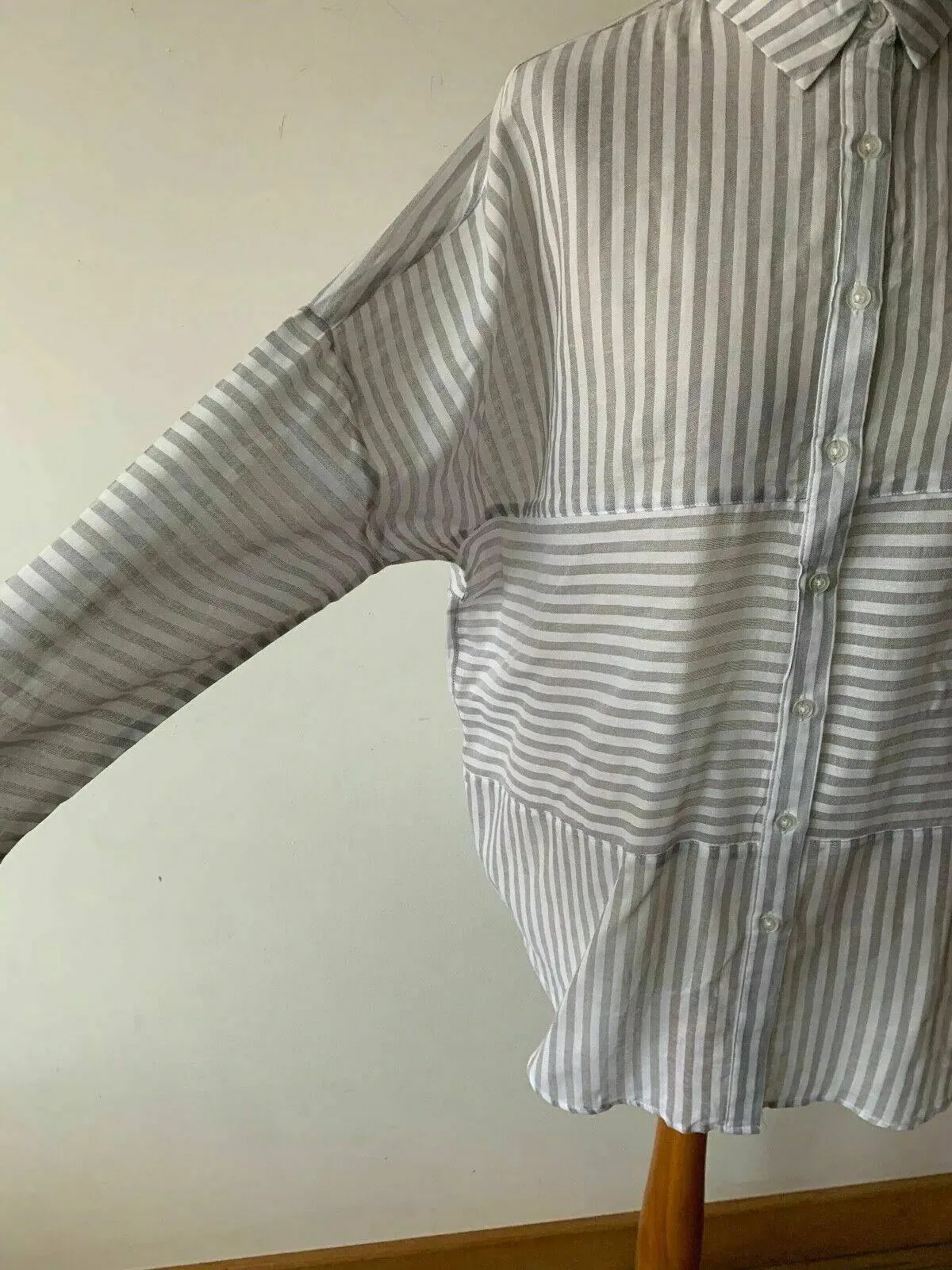 New Look Contrast Mixed Front Stripe Shirt Lightweight Size 10 Boxy Wide sold by eAura product image thumbnail 2