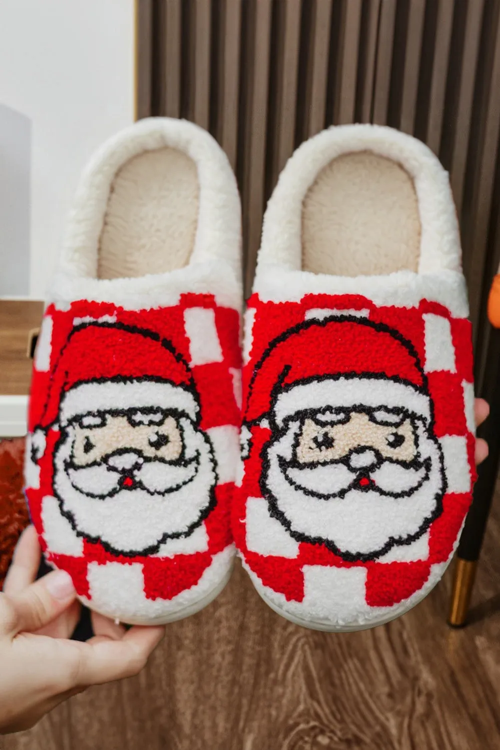 Checkered Santa Claus Graphic Plush Home Slippers sold by eAura product image thumbnail 5