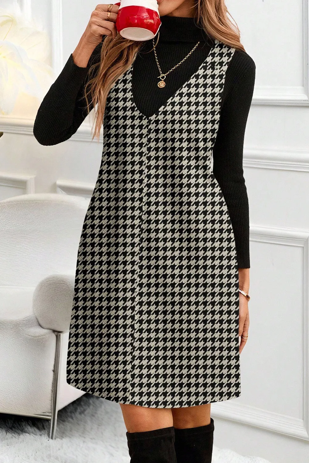 Houndstooth Print V-Neck Sleeveless Mini Dress sold by eAura product image thumbnail 4