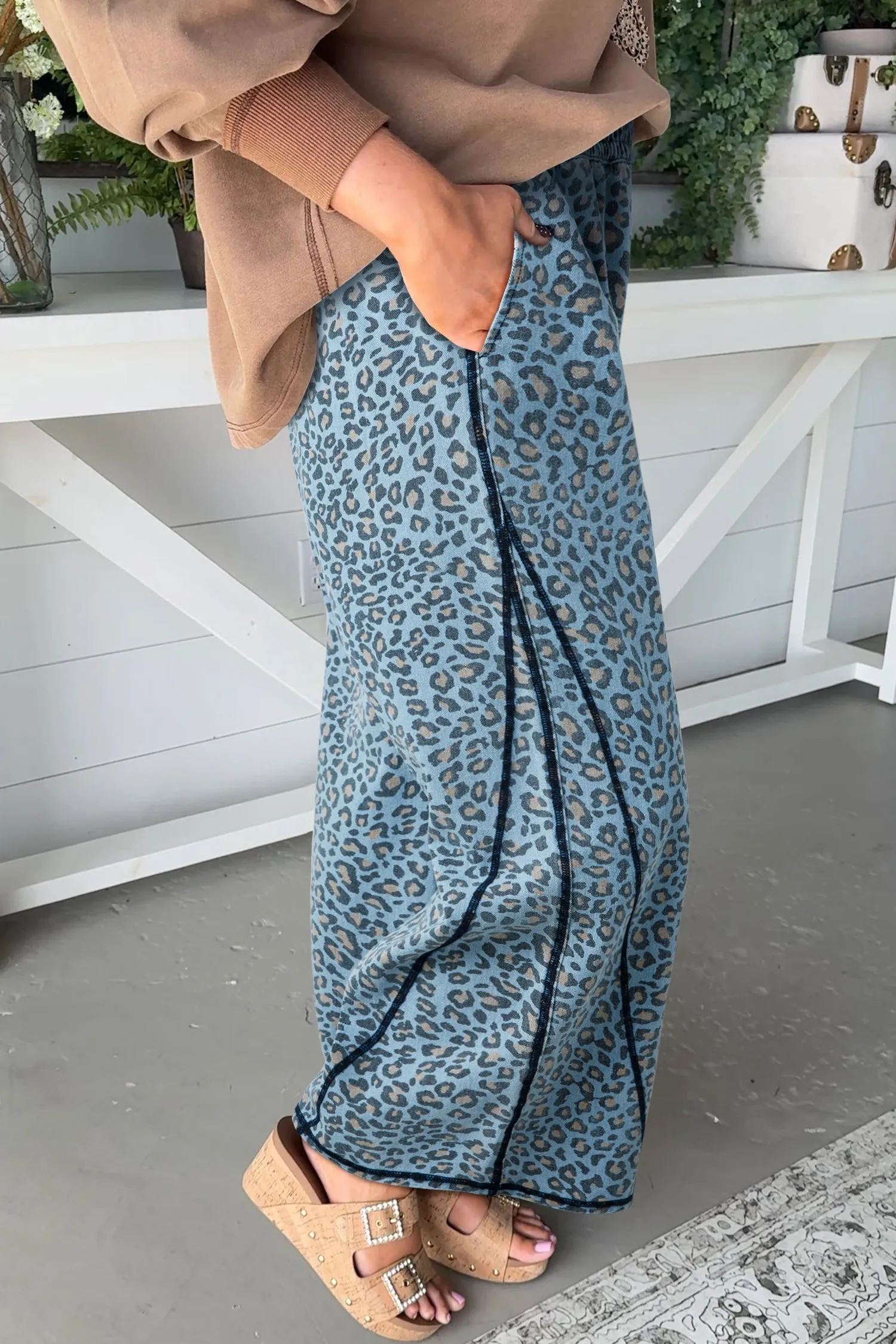 Leopard Print Exposed Seam Detail Wide-Leg Drawstring Jeans sold by eAura product image thumbnail 2