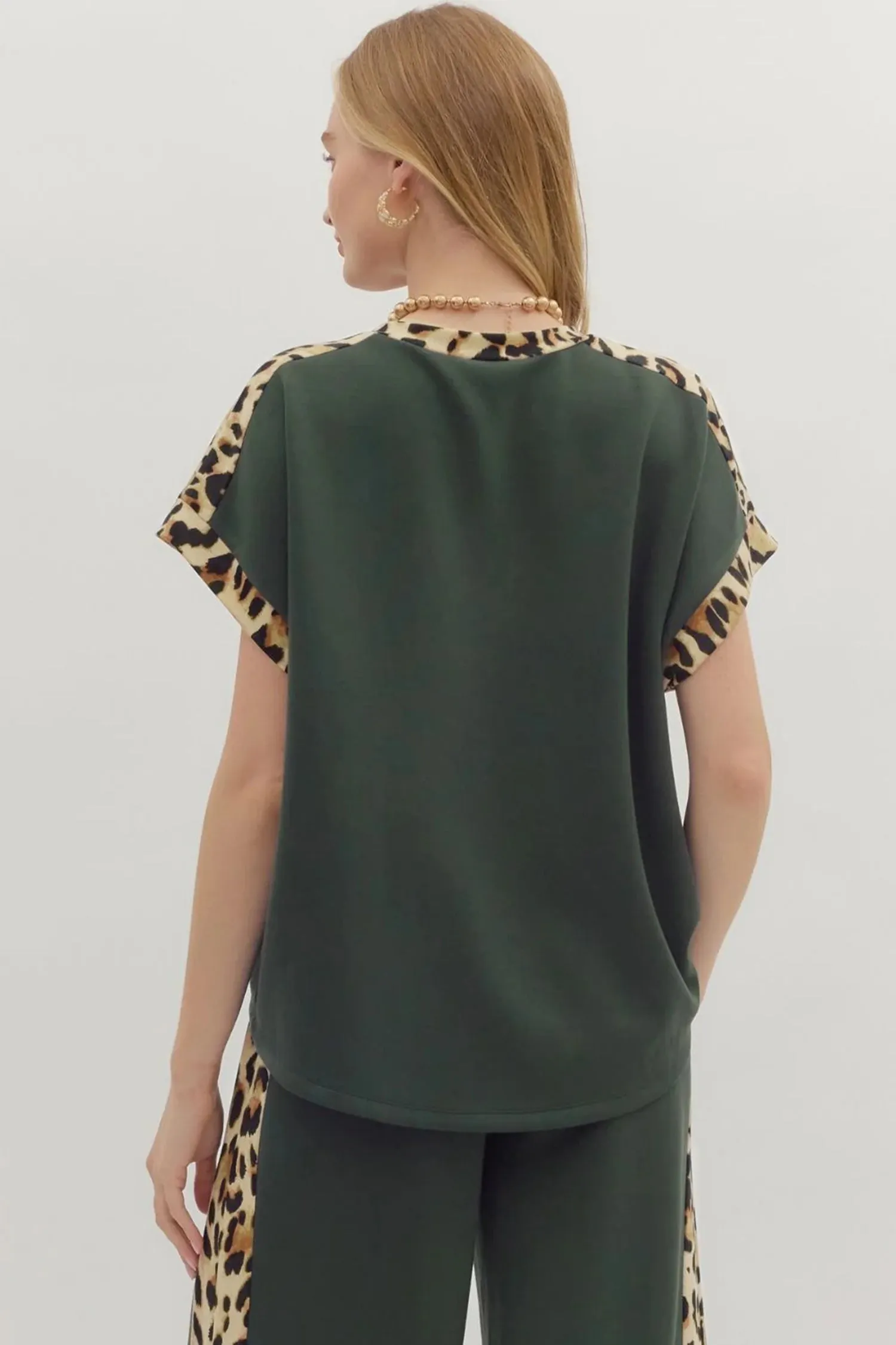 Leopard Trim Round Neck Loose T-Shirt sold by eAura product image thumbnail 2