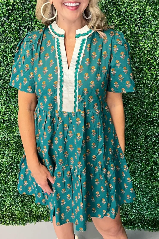 Green Contrast Trim V-Neck Short Sleeve Floral Dress sold by eAura