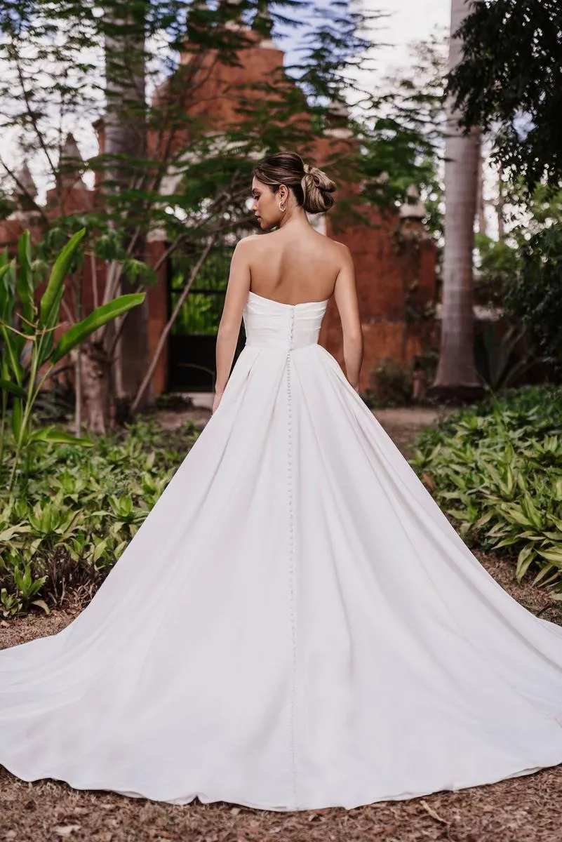 Allure Bridals Dress 9967 sold by Terry costa product image thumbnail 2