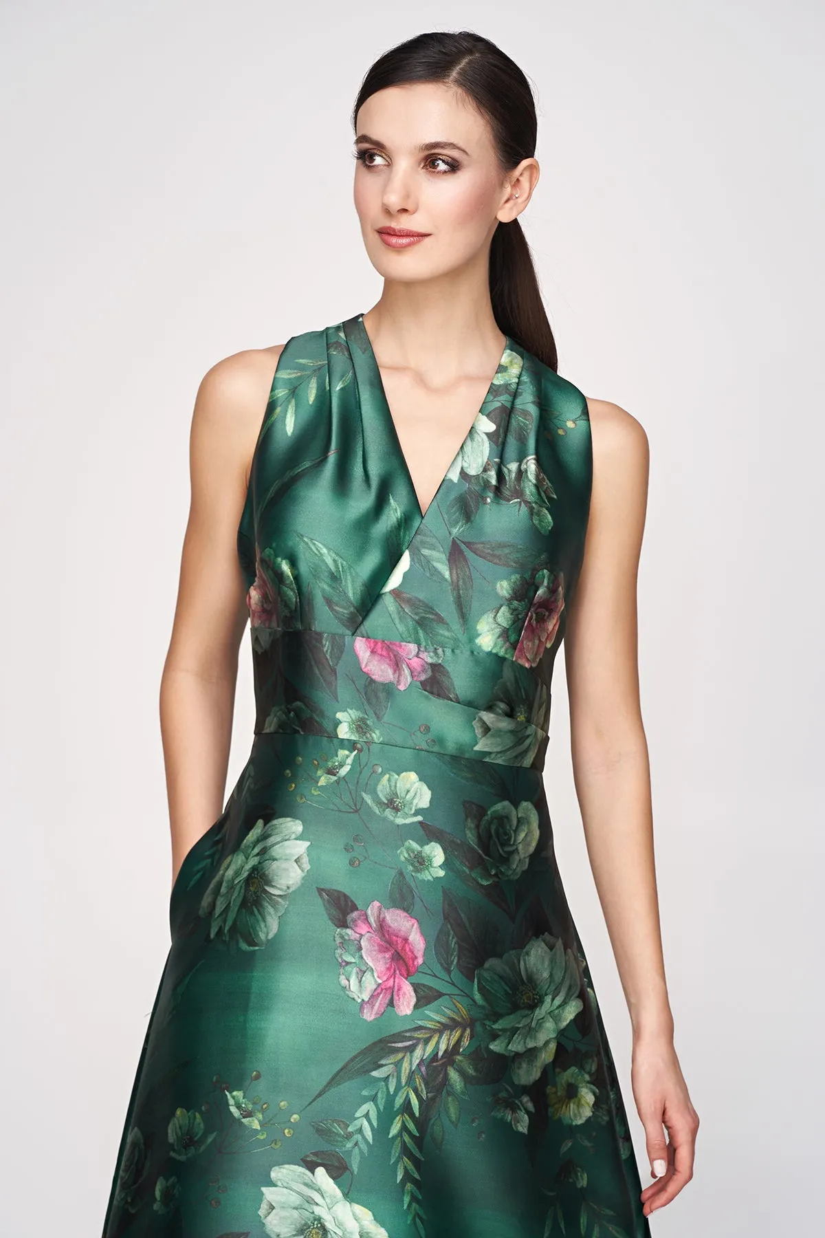 Kay Unger N-Neck Floral "Rosalind" Evening Dress 55112449 sold by Terry costa product image thumbnail 3