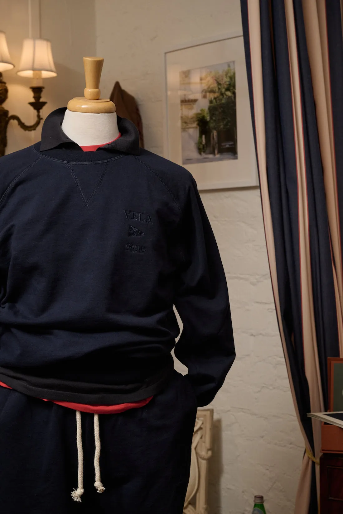 VELA Cotton Tonal Raglan Crewneck Sweatshirt sold by Ghiaia Cashmere product image thumbnail 4