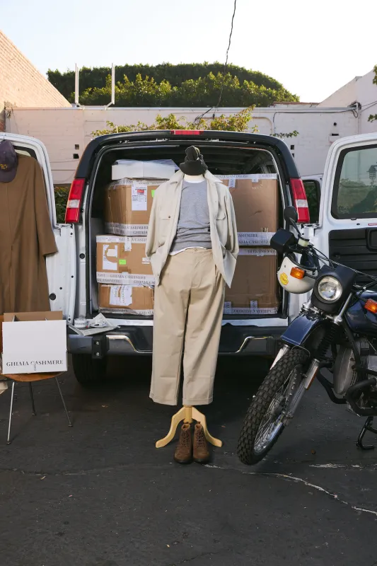 Cashmere Crewneck sold by Ghiaia Cashmere