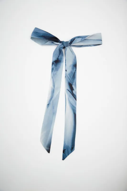 NAVY DOLPHIN HAIR BOW sold by Collina Strada