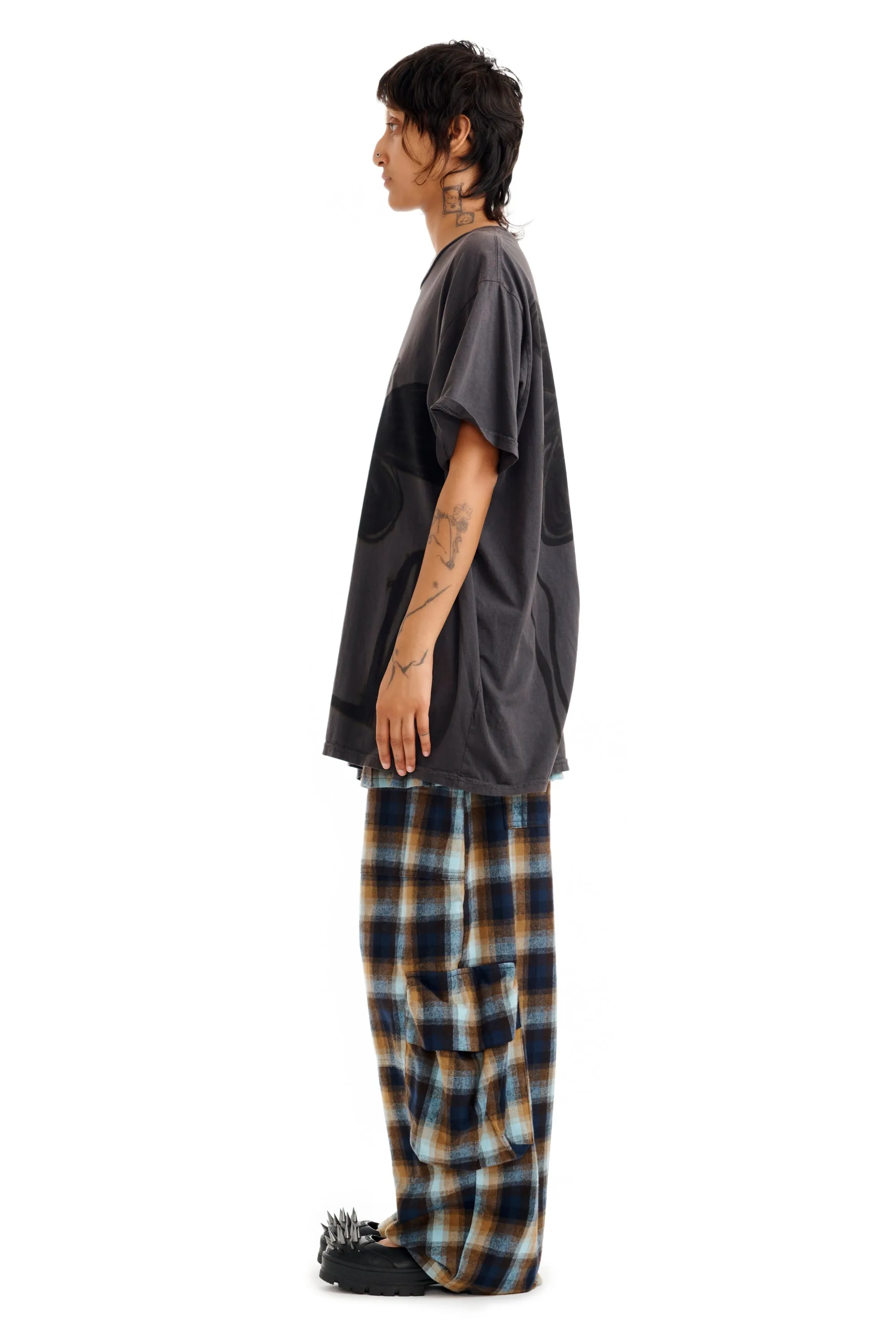 CHARCOAL FLOWER POT PAINTED TEE sold by Collina Strada product image thumbnail 4