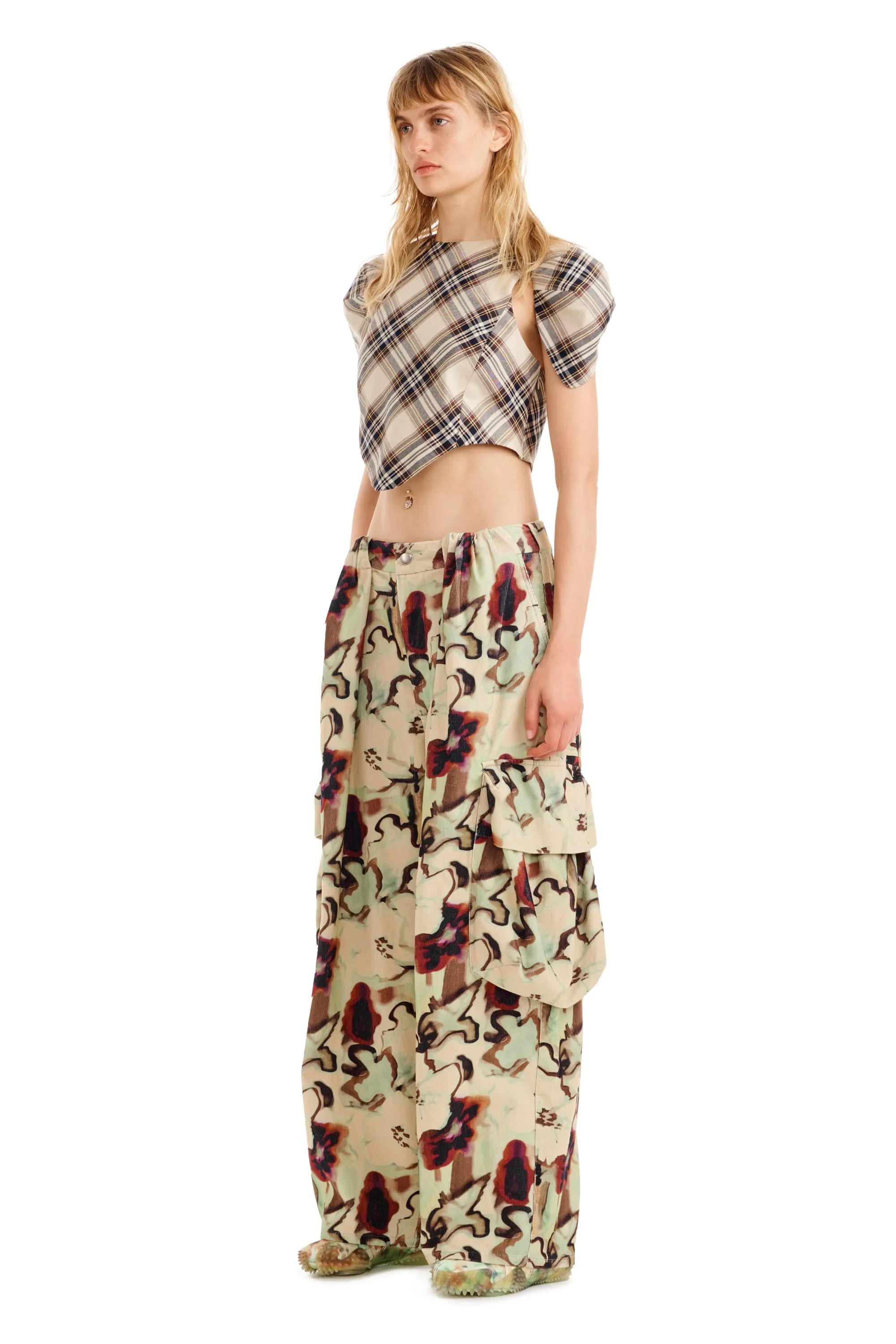 WATERCOLOR FLORAL PLEATED CARGO PANT sold by Collina Strada product image thumbnail 3