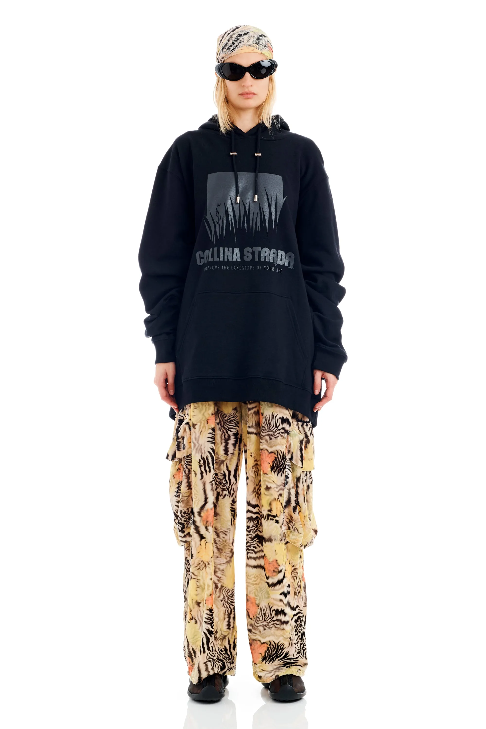 BLACK LANDSCAPE GRAPHIC HOODIE sold by Collina Strada