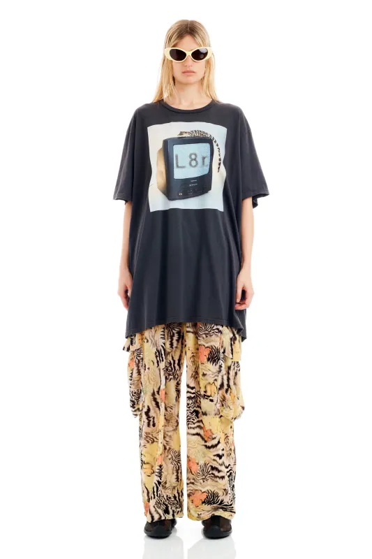 L8R GRAPHIC TEE sold by Collina Strada