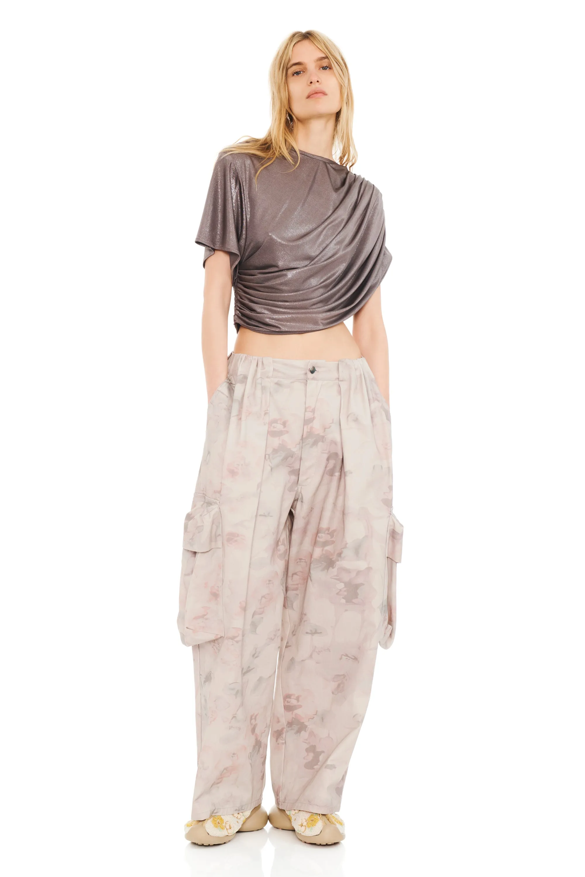 WASHED BEIGE WATERCOLOR ROSES PLEATED CARGO PANT sold by Collina Strada