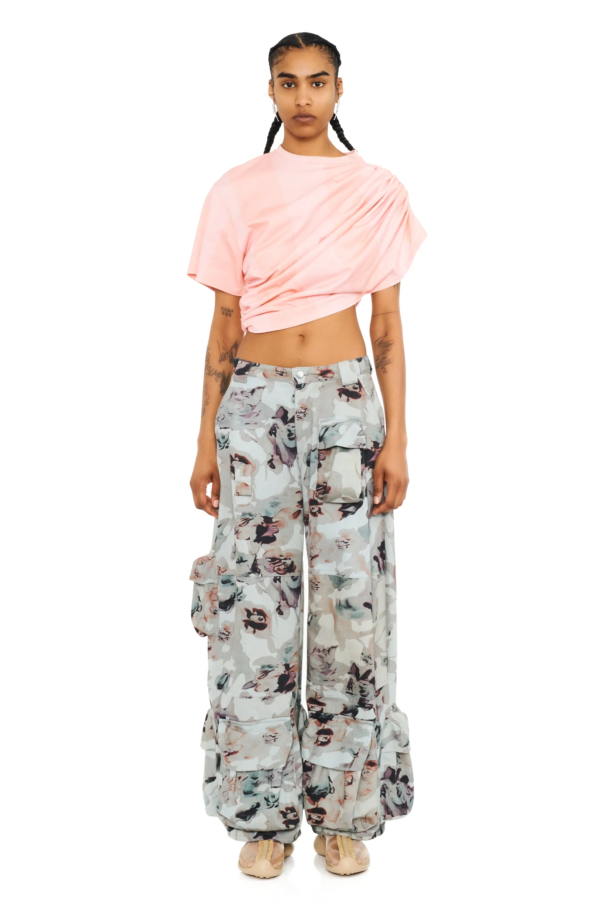 BEIGE WATERCOLOR ROSES GARDEN CARGO PANT sold by Collina Strada