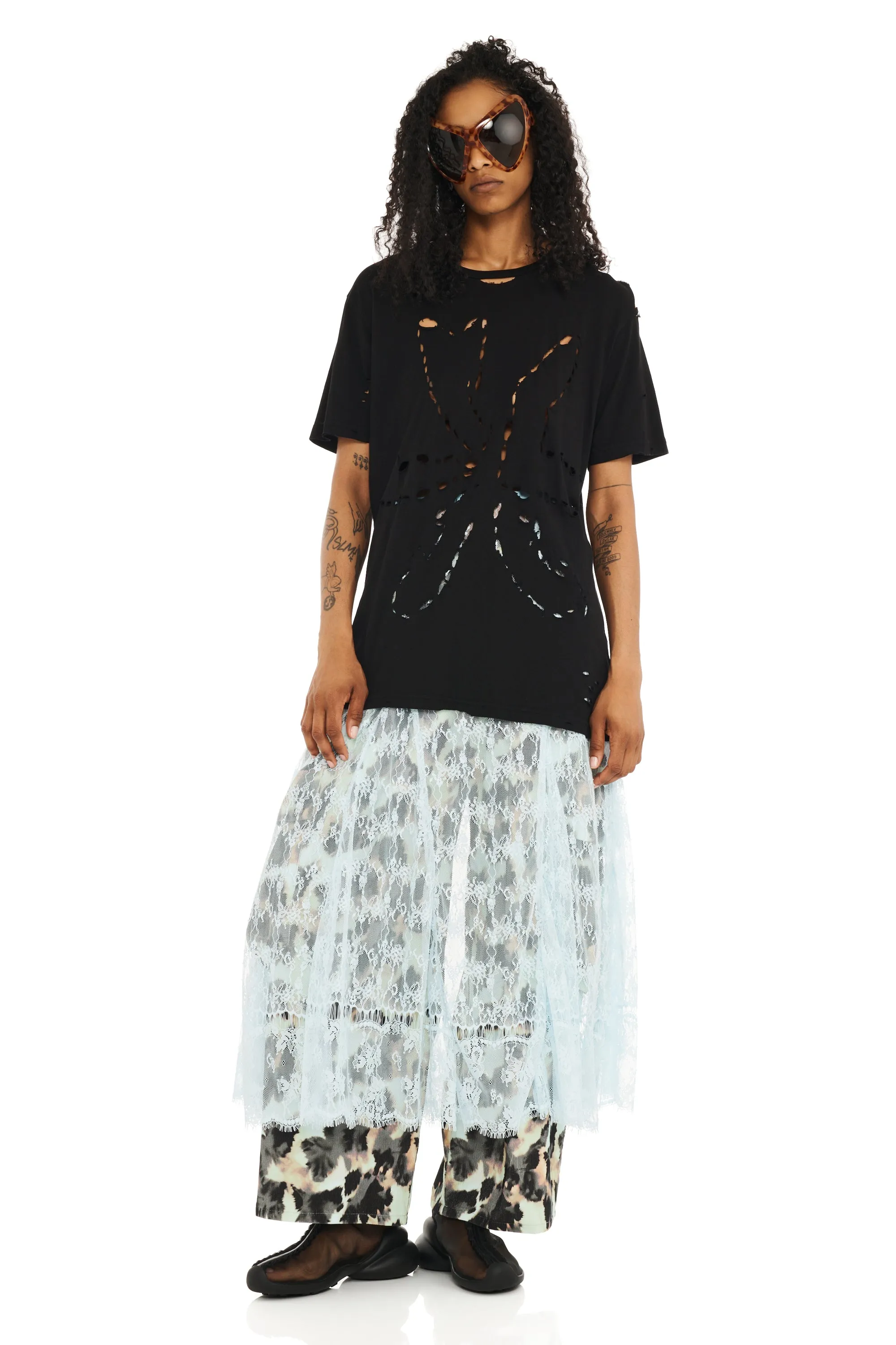 BLACK REMNANT FLOWER TEE sold by Collina Strada product image thumbnail 5