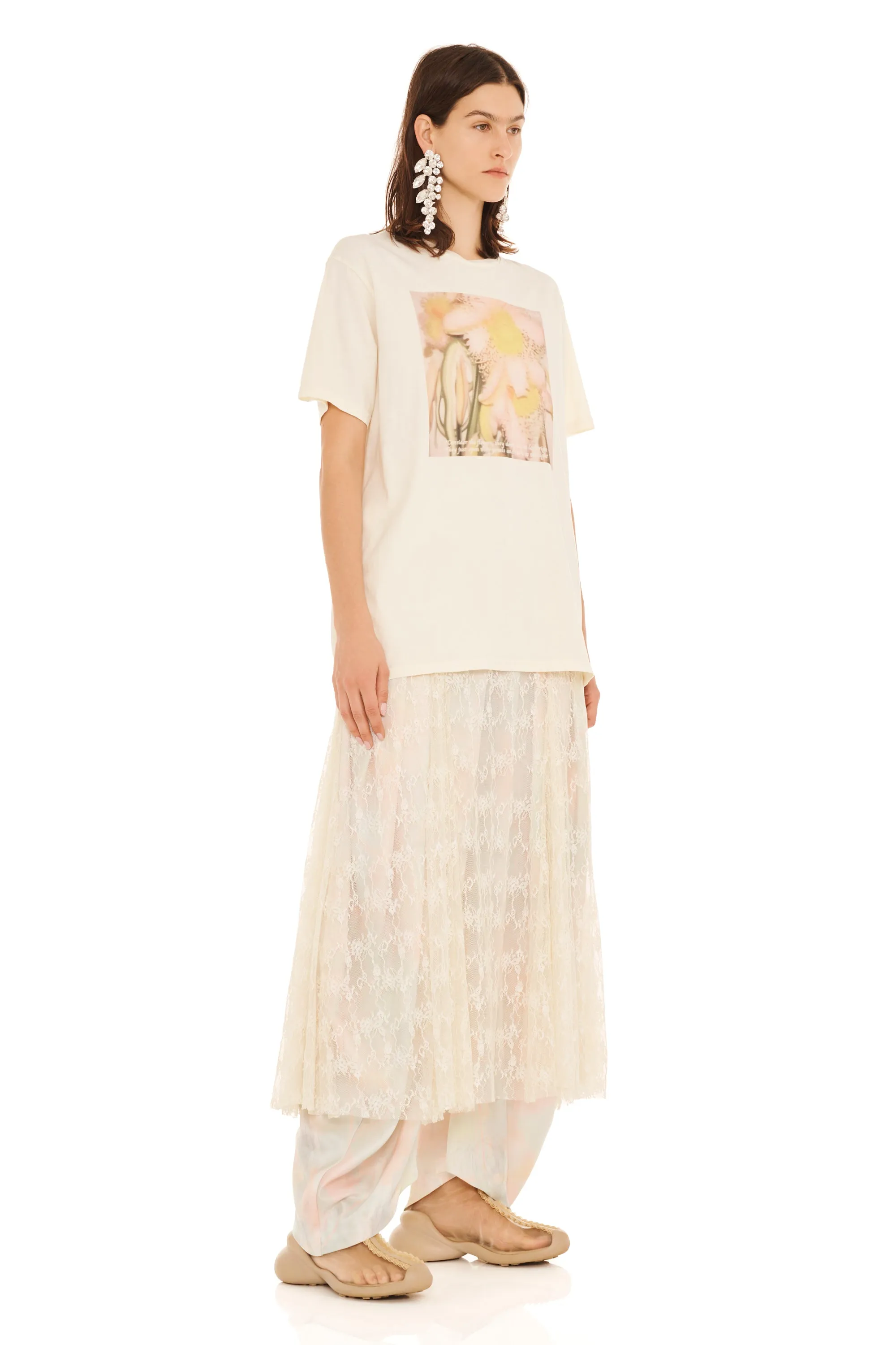 IVORY FLOWER PETAL GRAPHIC TEE sold by Collina Strada product image thumbnail 4