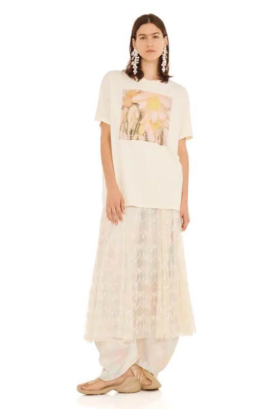 IVORY FLOWER PETAL GRAPHIC TEE made by Collina Strada