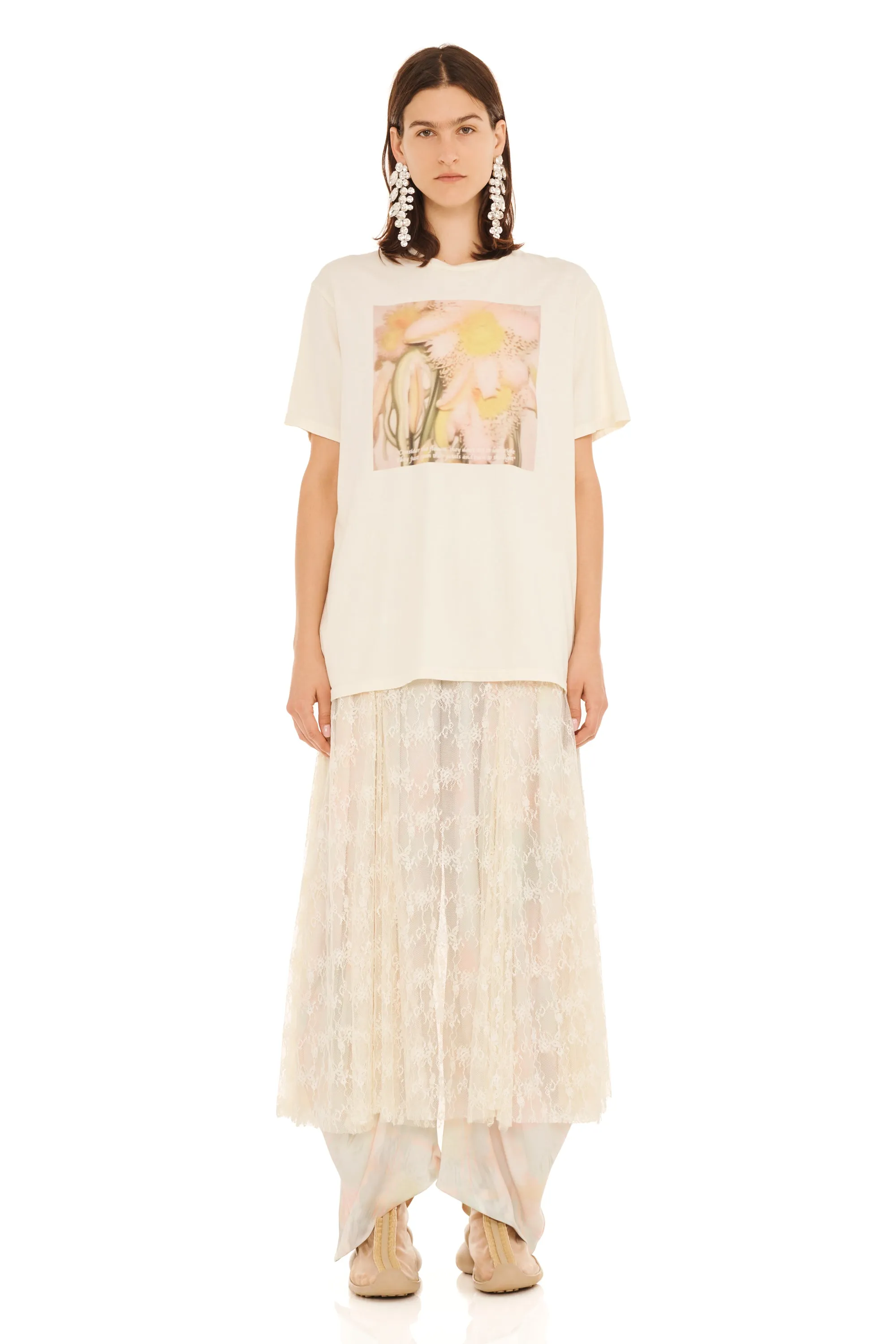 IVORY FLOWER PETAL GRAPHIC TEE sold by Collina Strada product image thumbnail 5