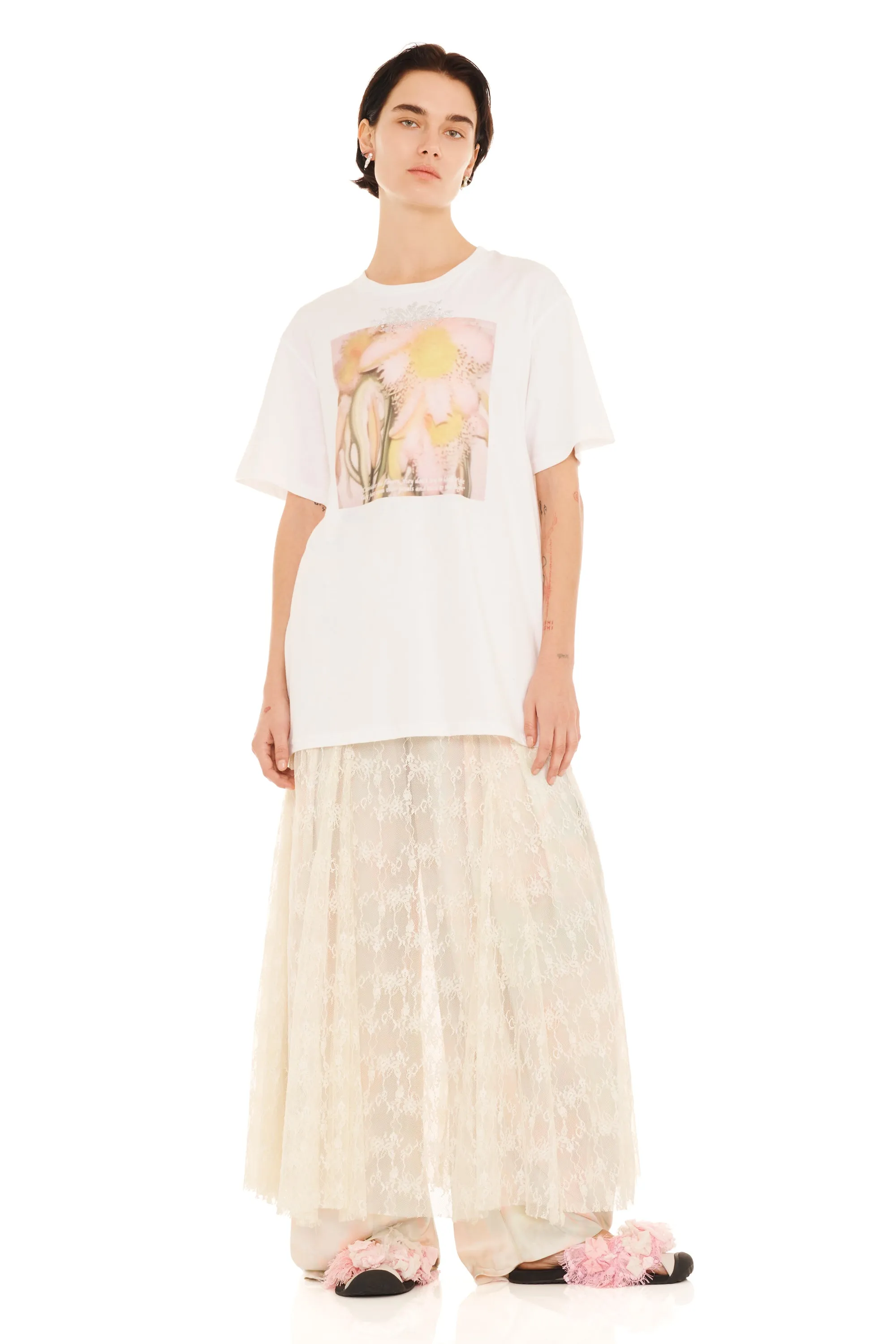 RHINESTONE FLOWER PETAL GRAPHIC TEE sold by Collina Strada