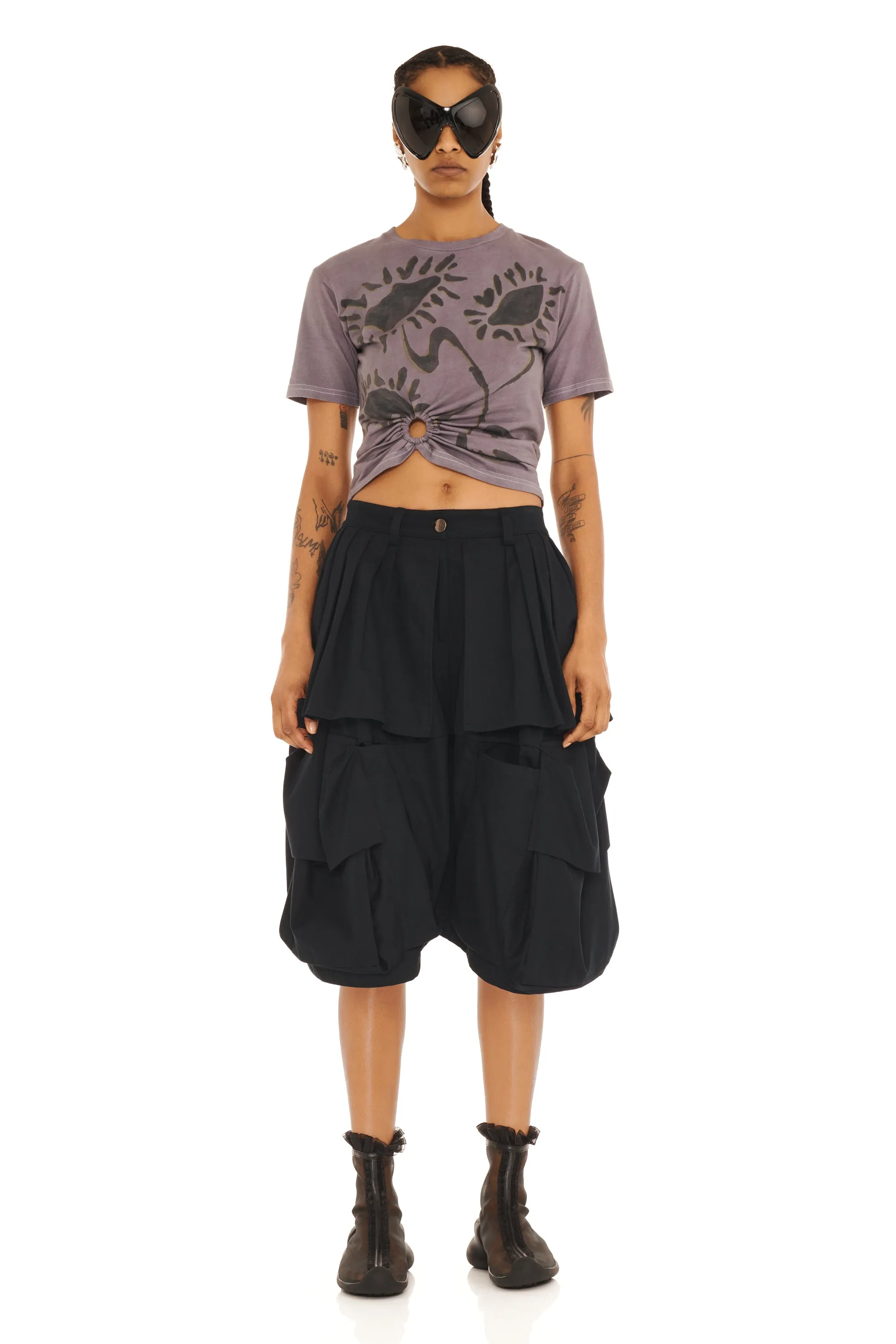 BLACK DENIM HAZEL CARGO SHORT sold by Collina Strada product image thumbnail 5