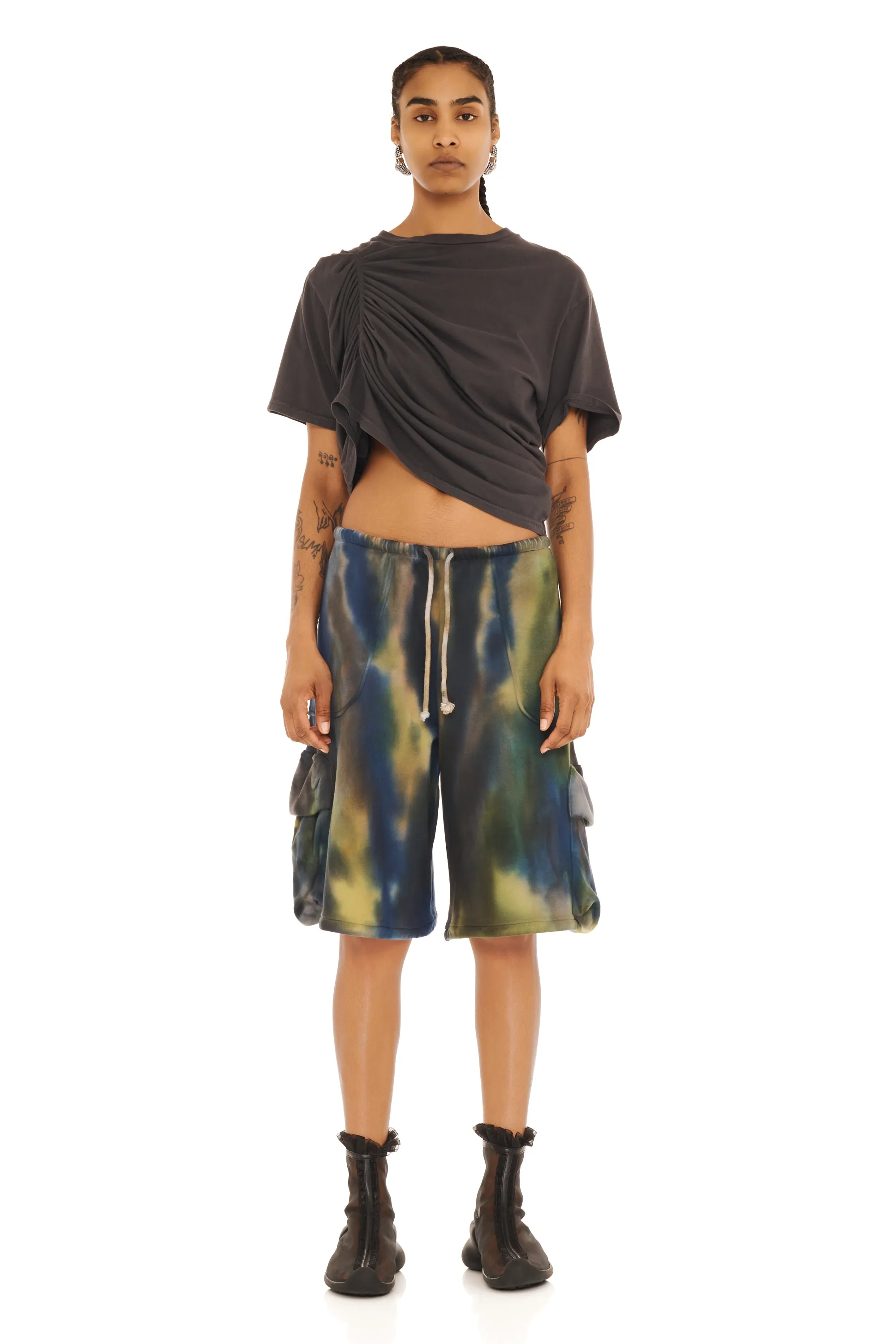 AURORA CARGO SWEATSHORT sold by Collina Strada