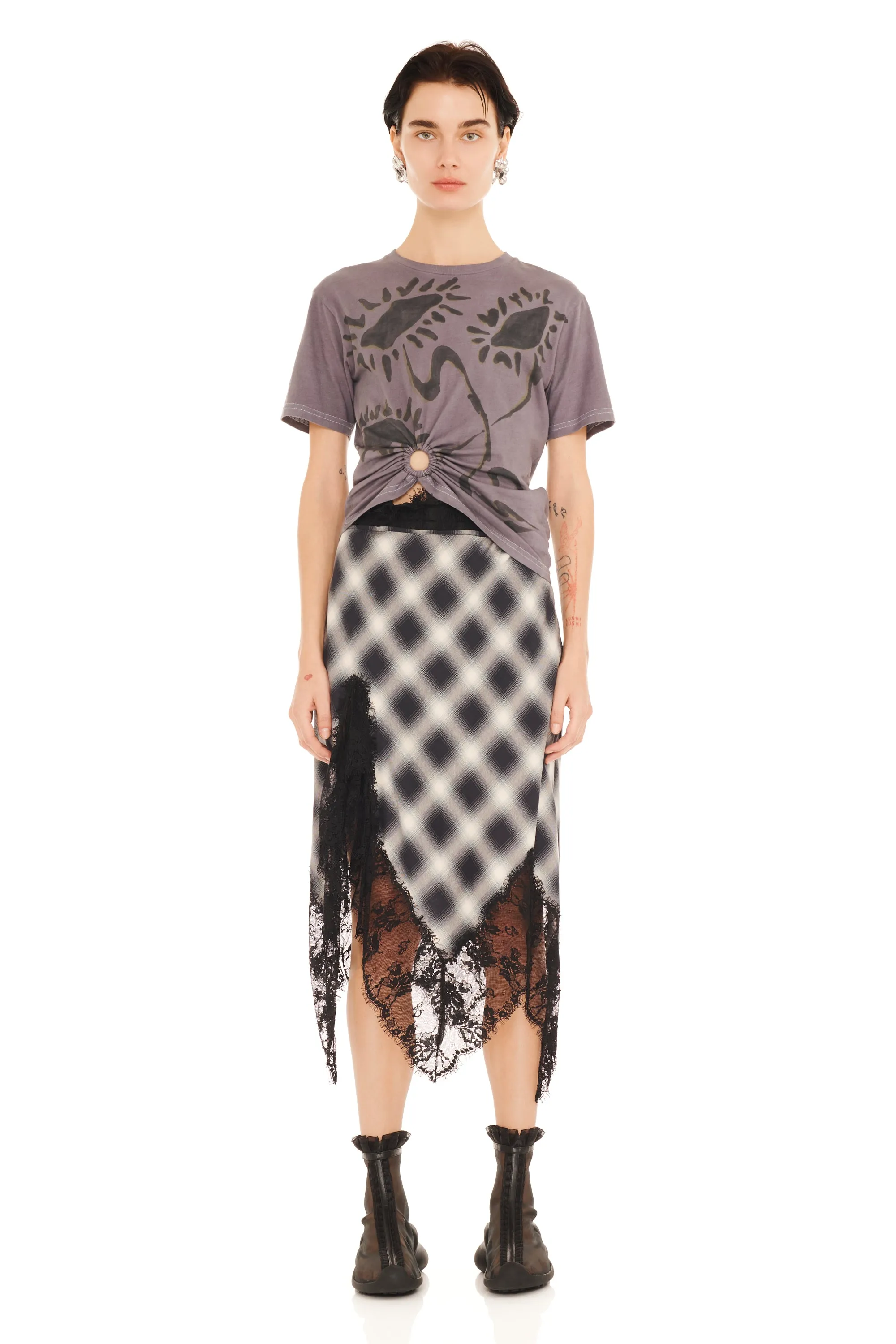 CHARCOAL DAISIES RING TEE sold by Collina Strada product image thumbnail 2