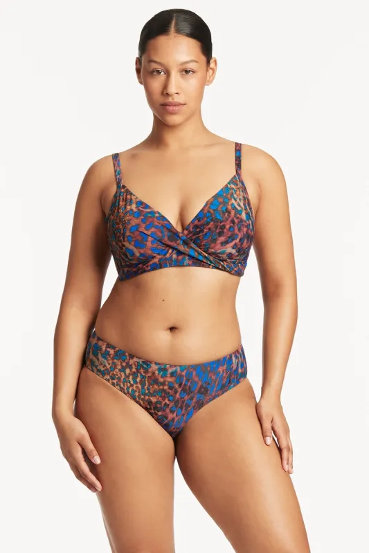 Hunter Twist Front DD/E Bra sold by Sea Level Australia