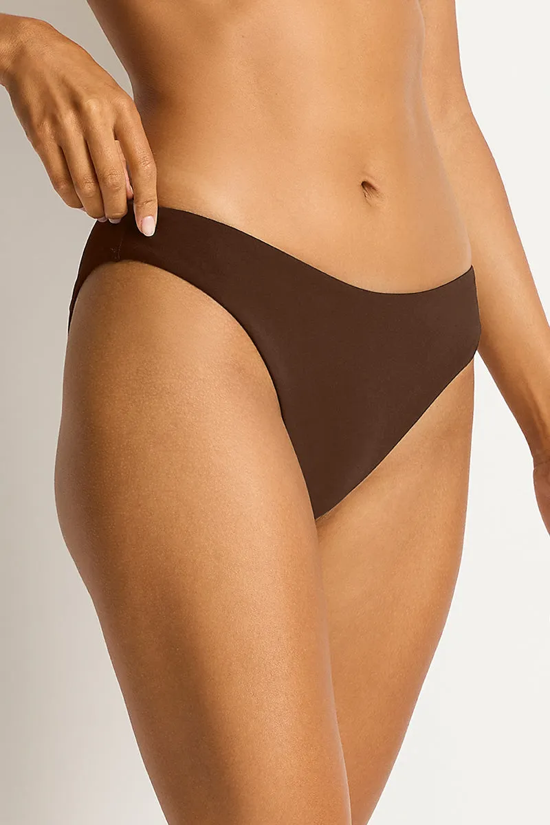 Essentials Edit Sporty Mid Pant sold by Sea Level Australia product image thumbnail 2