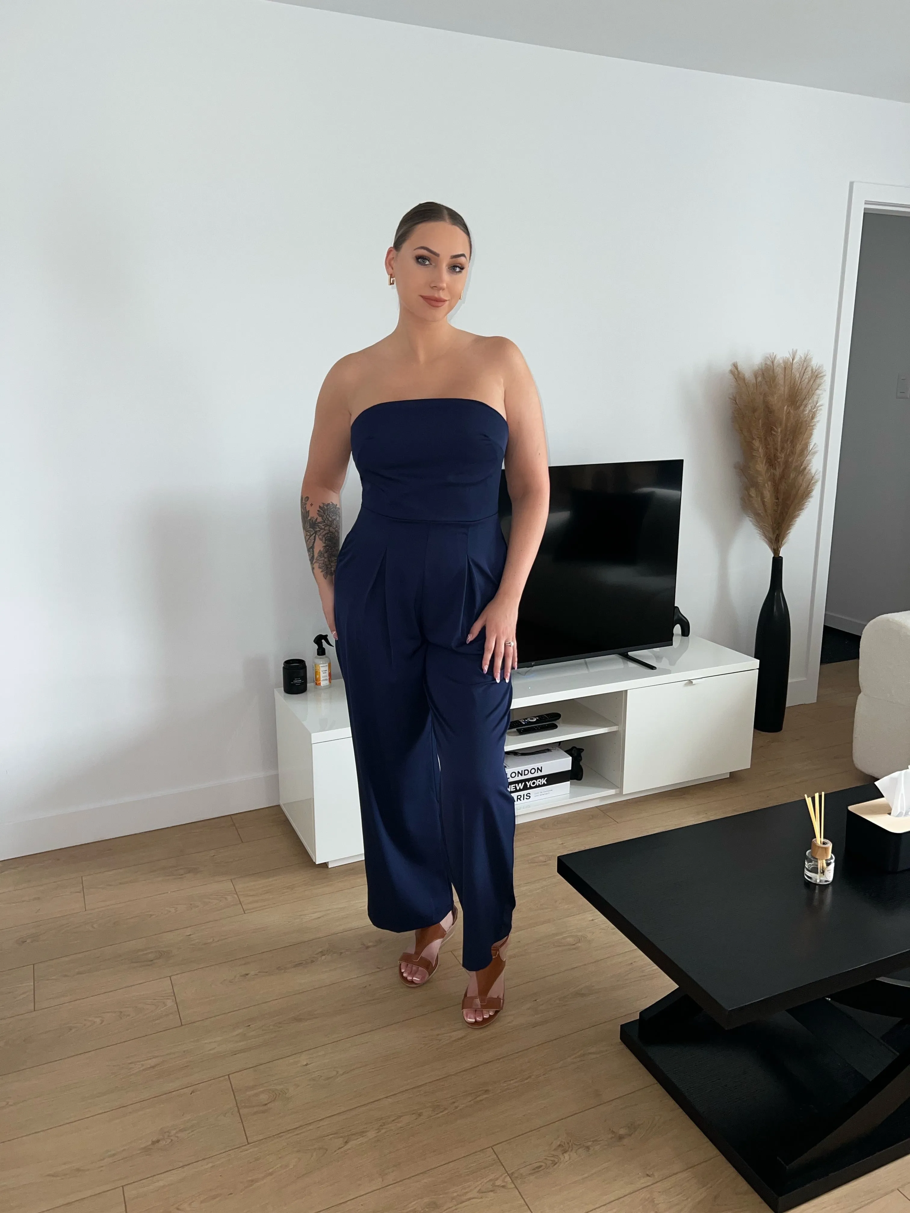 Jolina™ Ärmelloser Jumpsuit sold by Modeberg Bern