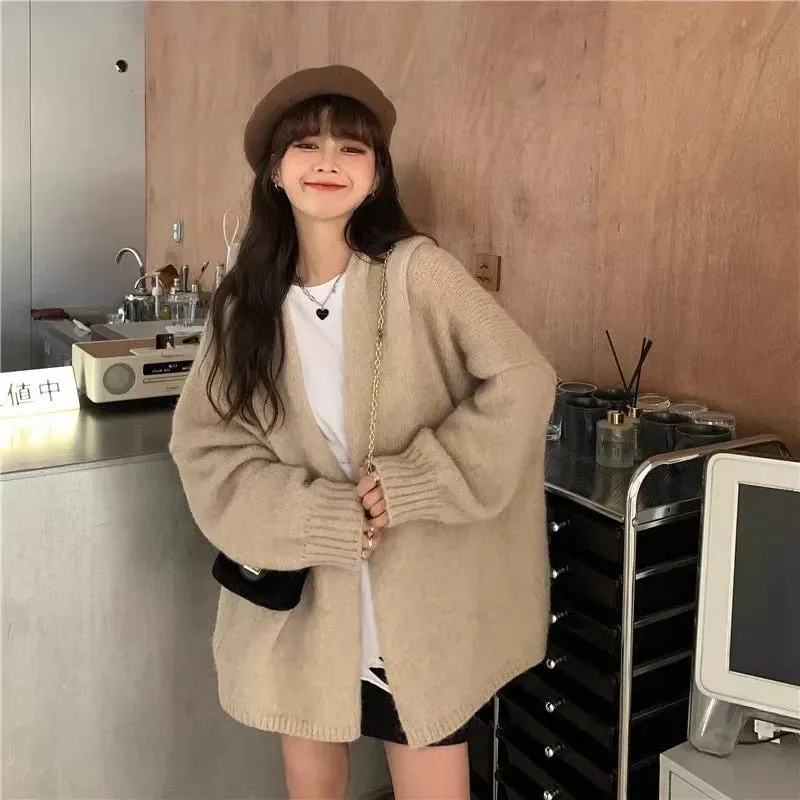 Travenor™ Classic Knit Cardigan made by Modeberg Bern