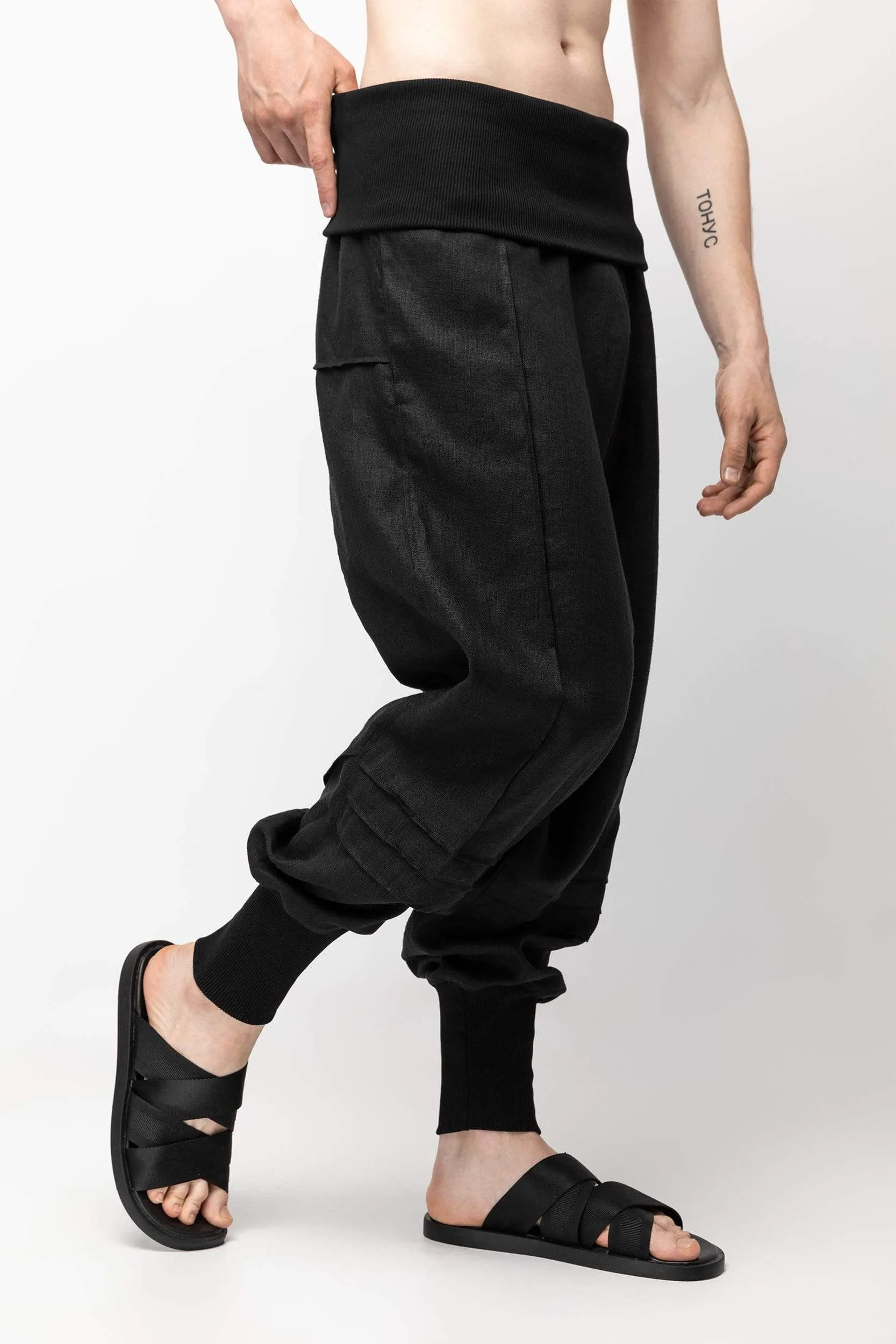 Supesu Pants Black sold by MDNT:45 product image thumbnail 5