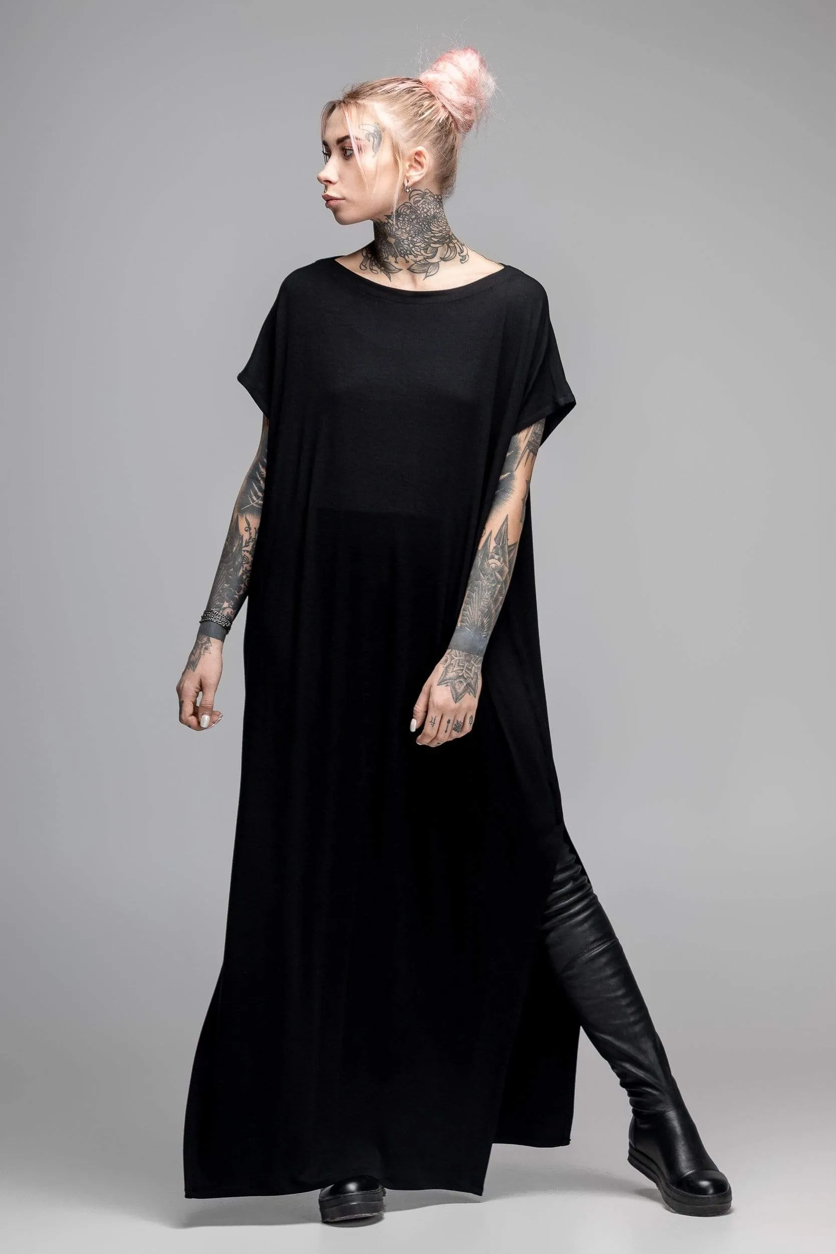 Oversized black maxi dress sold by MDNT:45 product image thumbnail 3