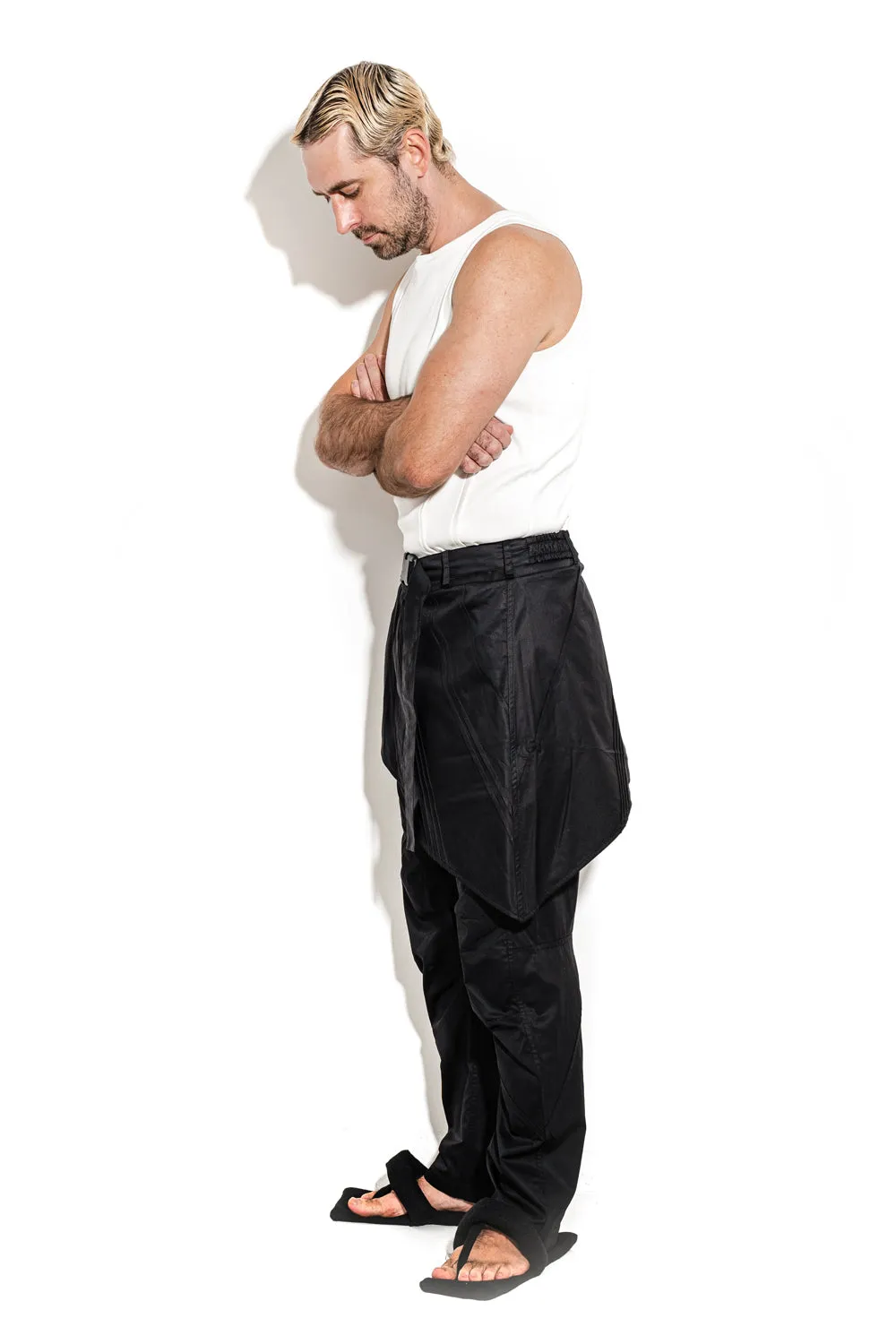 On-and-off skirt pants sold by MDNT:45 product image thumbnail 2