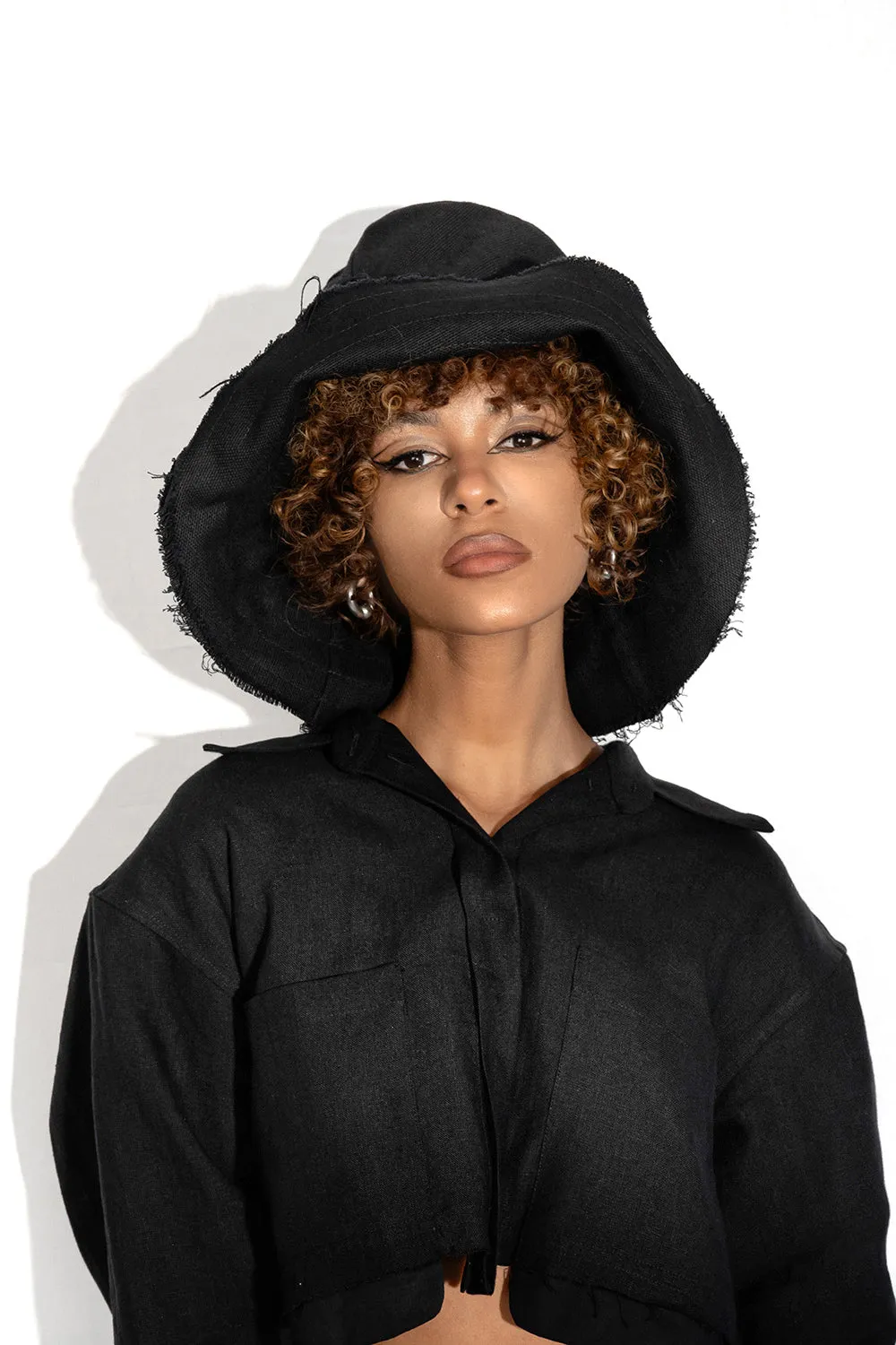 Foldable black linen hat sold by MDNT:45 product image thumbnail 4
