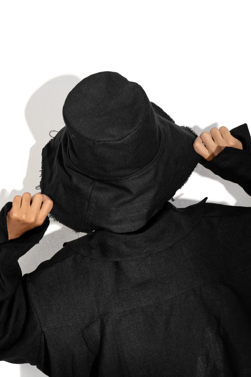 Foldable black linen hat sold by MDNT:45 product image thumbnail 3