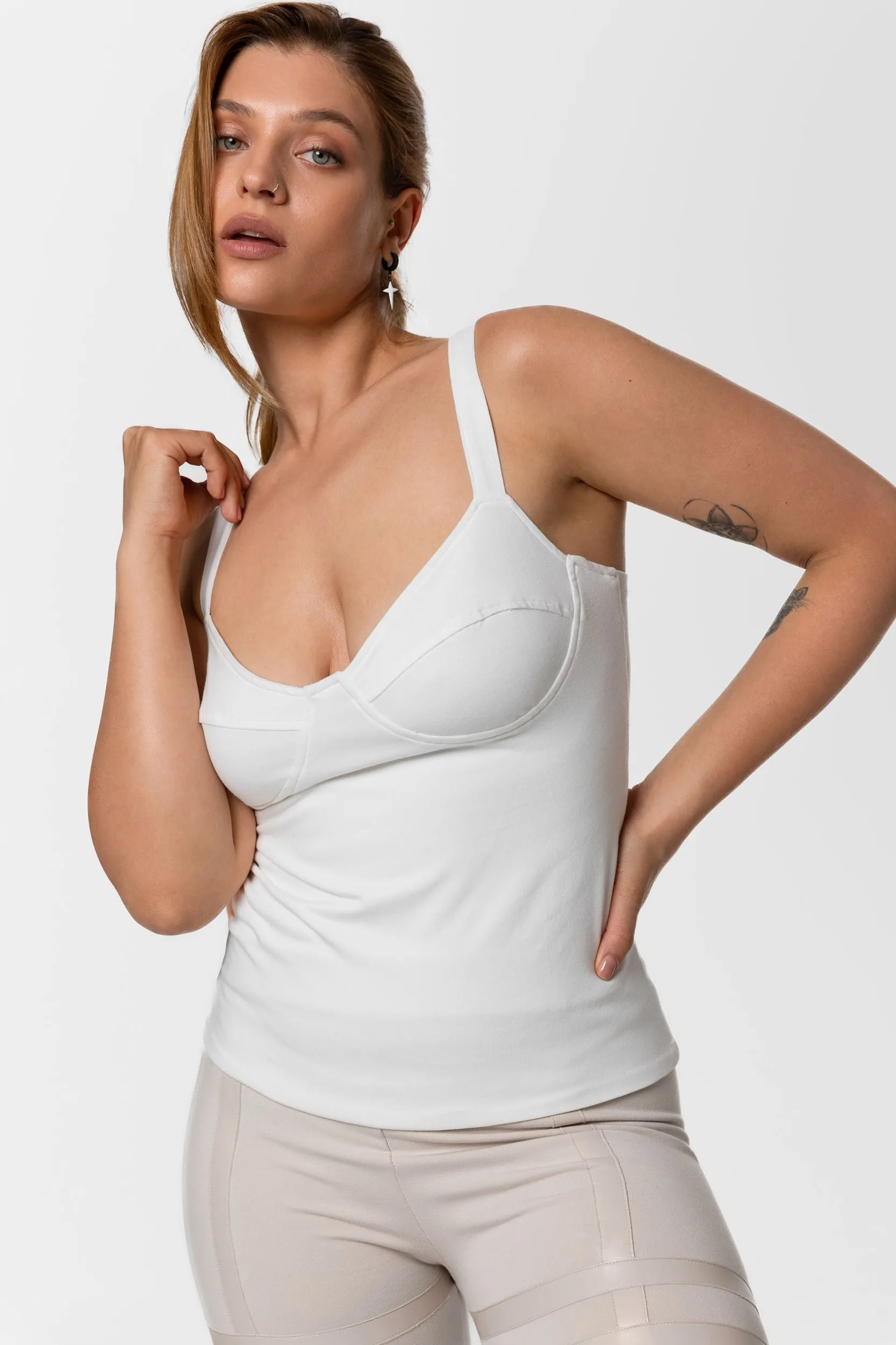 Nyore long top sold by MDNT:45