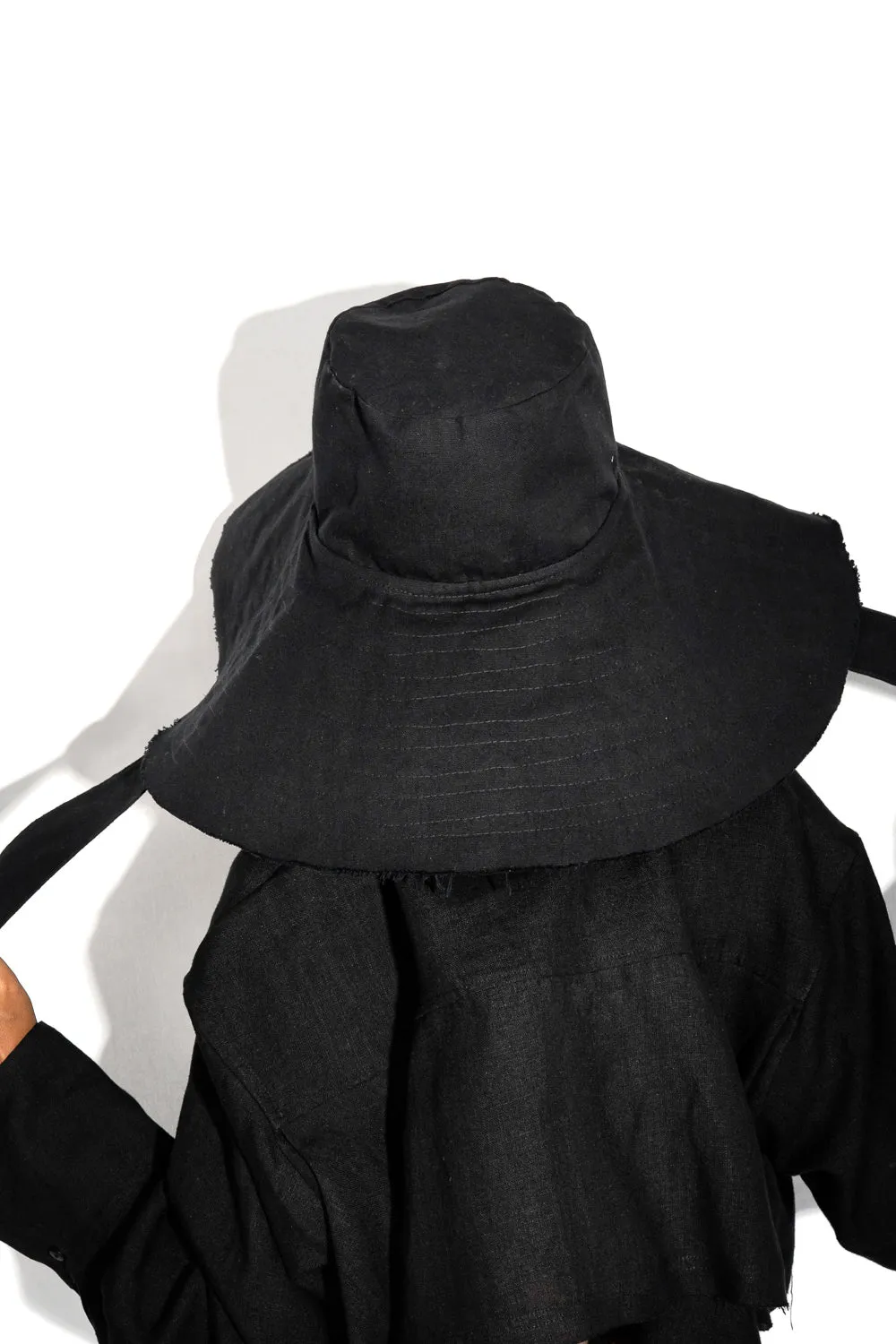 Windoff hat with ties sold by MDNT:45 product image thumbnail 2