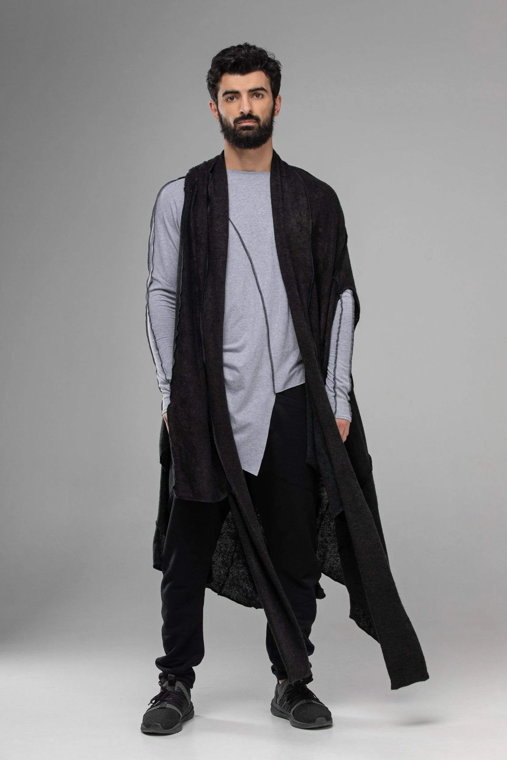 Black sleeveless coat sold by MDNT:45 product image thumbnail 5